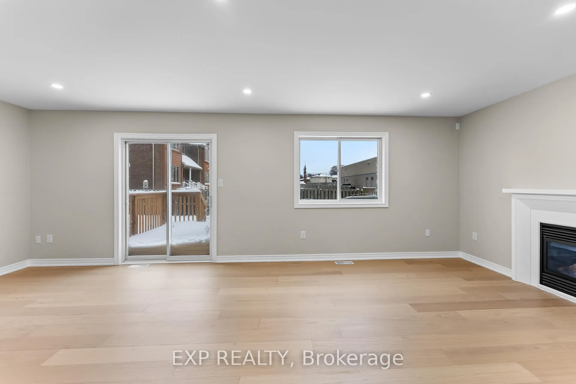 Photo 18 of 8329 Atack Court, Niagara Falls, Ascot — HOMEH
