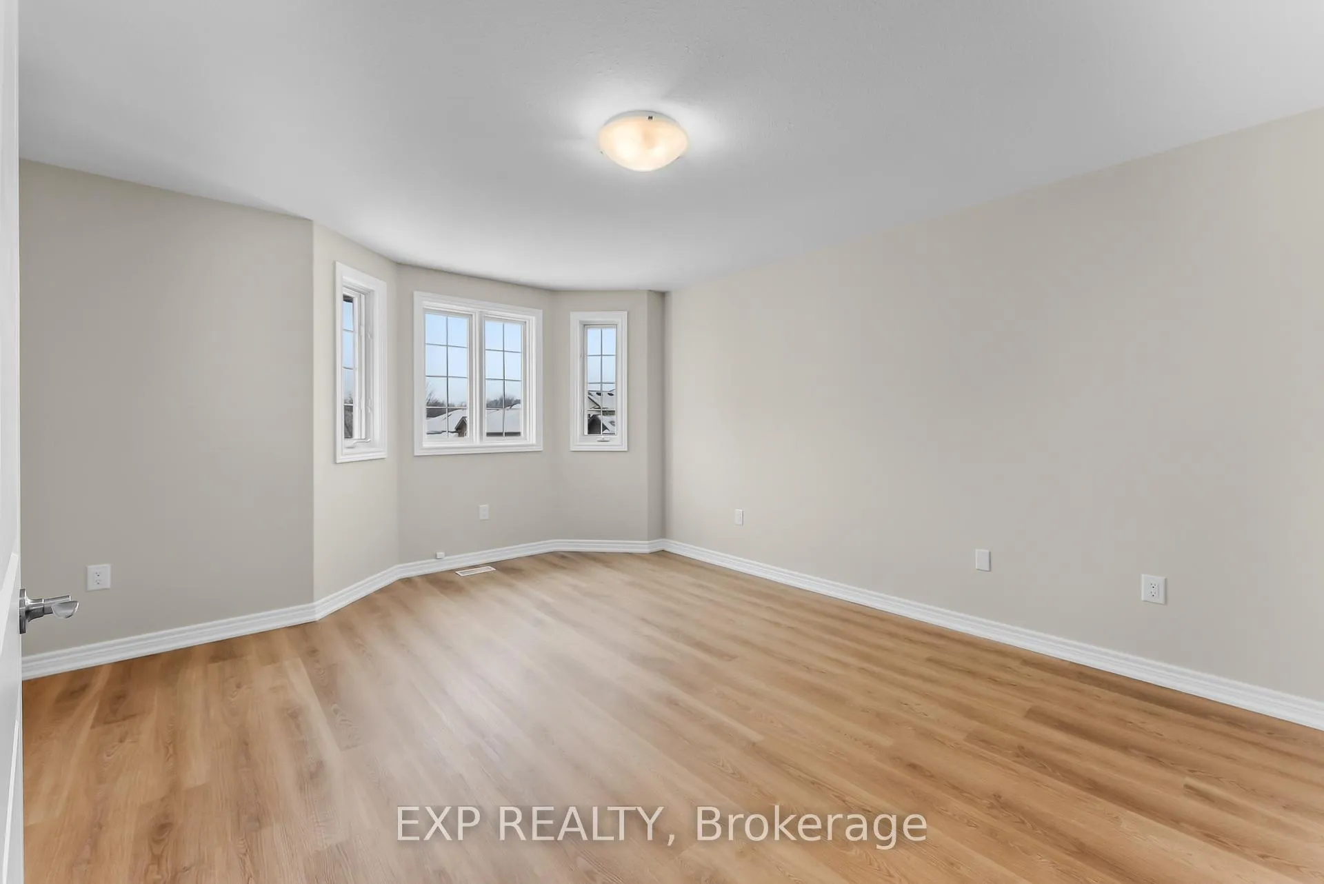 Photo 23 of 8329 Atack Court, Niagara Falls, Ascot — HOMEH