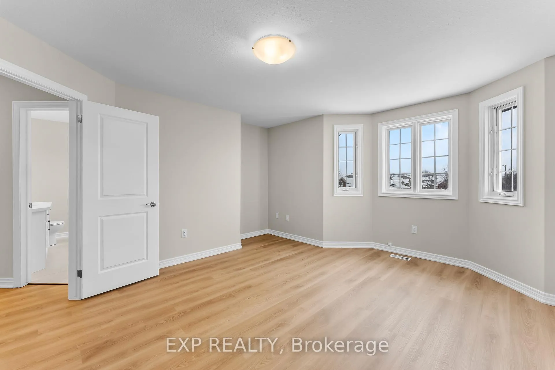 Photo 25 of 8329 Atack Court, Niagara Falls, Ascot — HOMEH