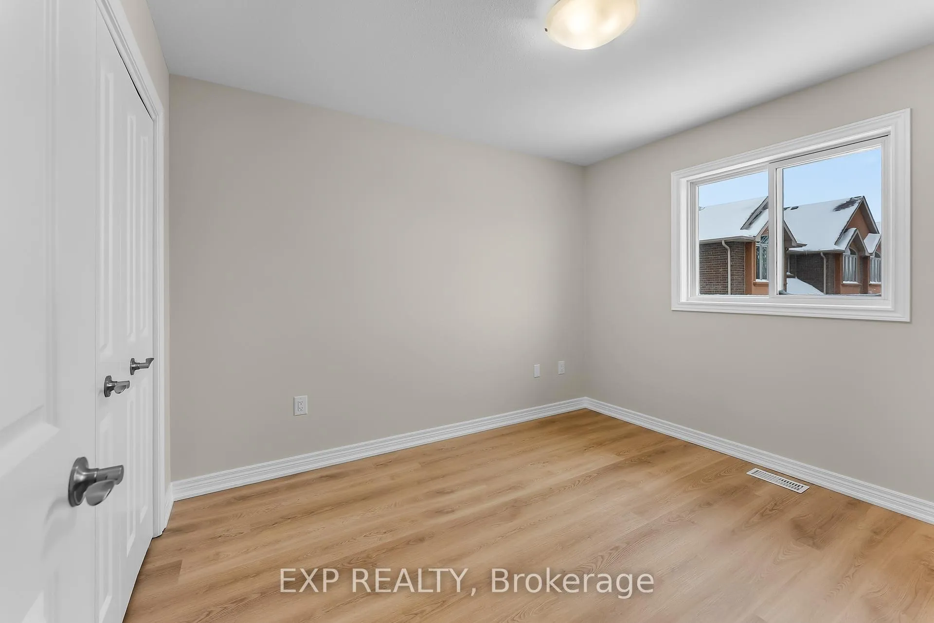 Photo 33 of 8329 Atack Court, Niagara Falls, Ascot — HOMEH