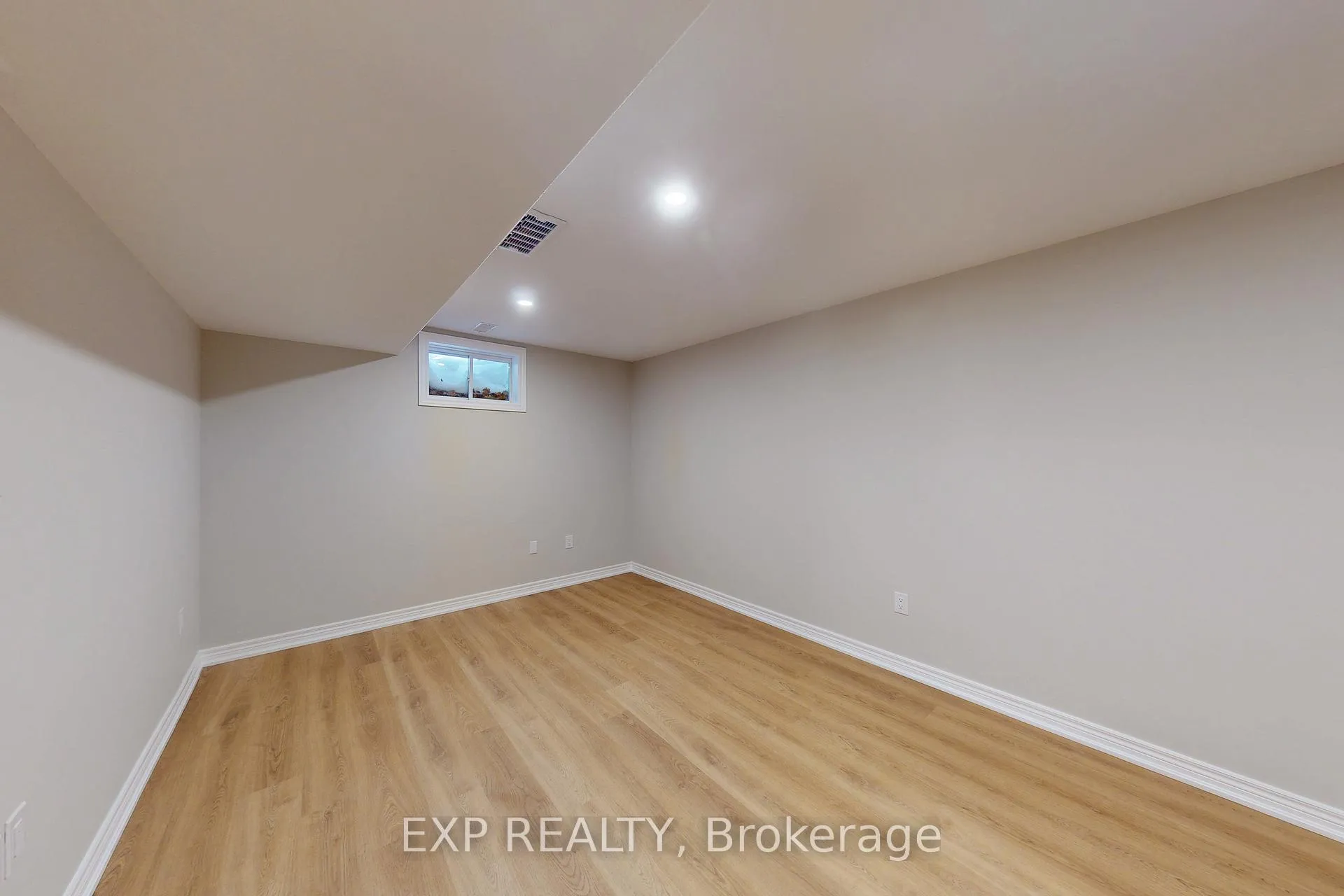 Photo 41 of 8329 Atack Court, Niagara Falls, Ascot — HOMEH