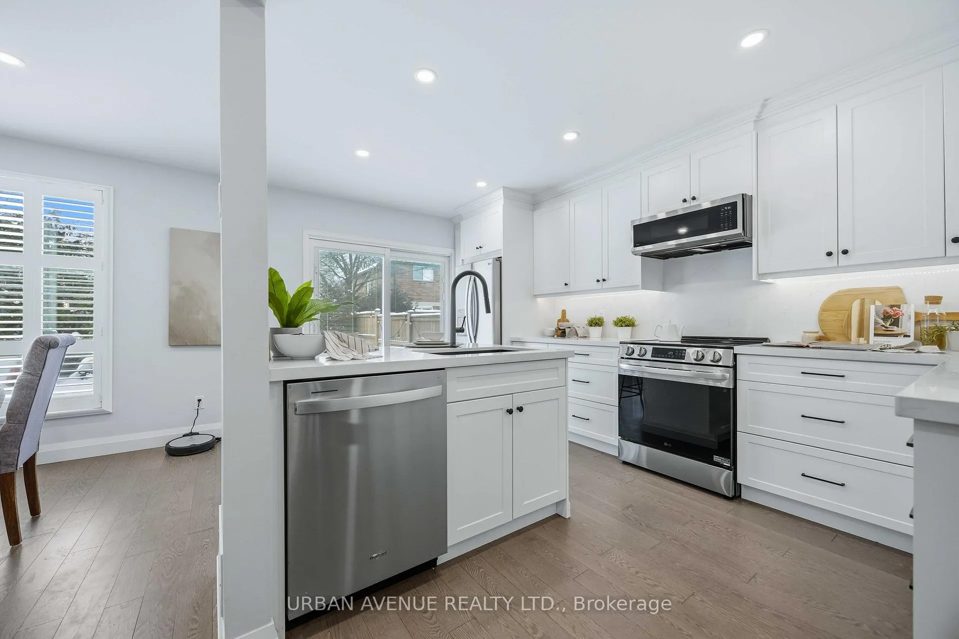Photo 5 of 5 Caleche Avenue, Clarington, Courtice — HOMEH
