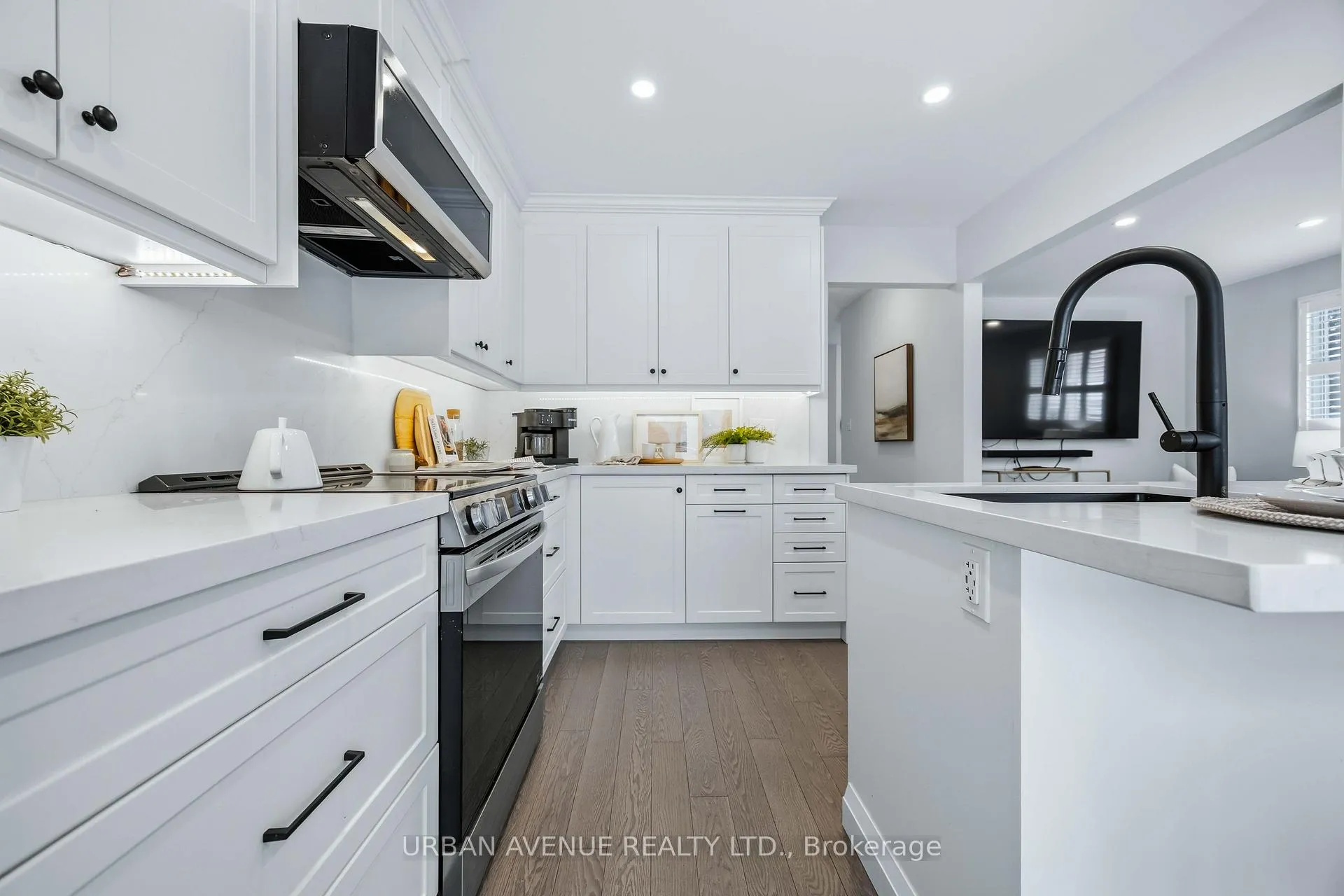 Photo 12 of 5 Caleche Avenue, Clarington, Courtice — HOMEH