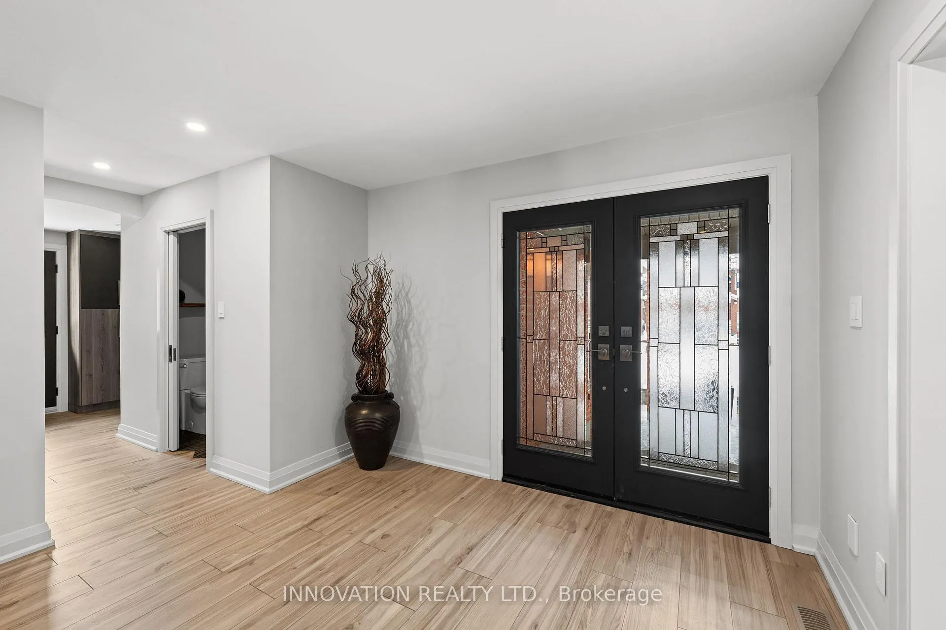 Photo 6 of 38 Rosenfeld Crescent, Ottawa, Kanata - Kanata Lakes/Heritage Hills — HOMEH