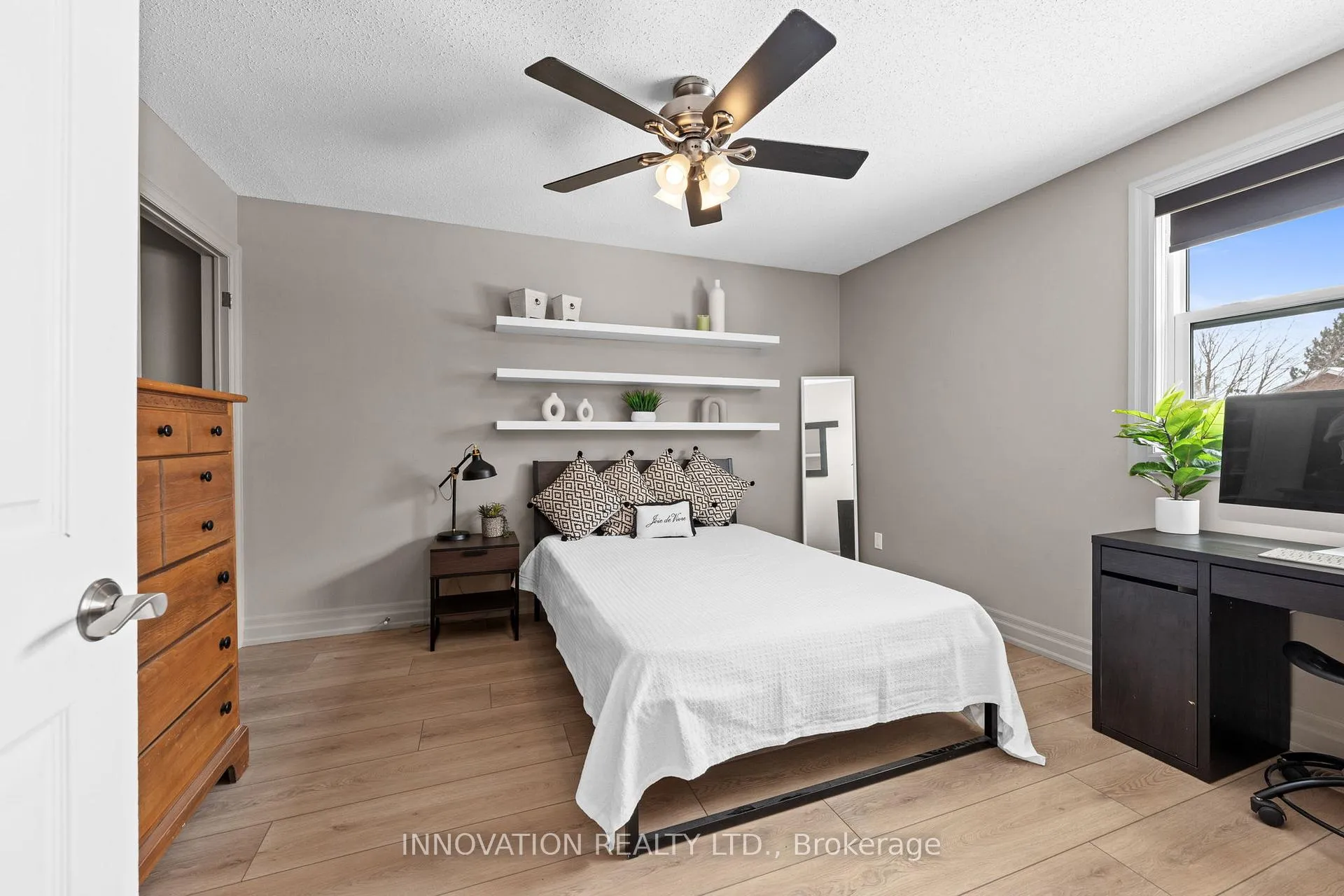 Photo 34 of 38 Rosenfeld Crescent, Ottawa, Kanata - Kanata Lakes/Heritage Hills — HOMEH