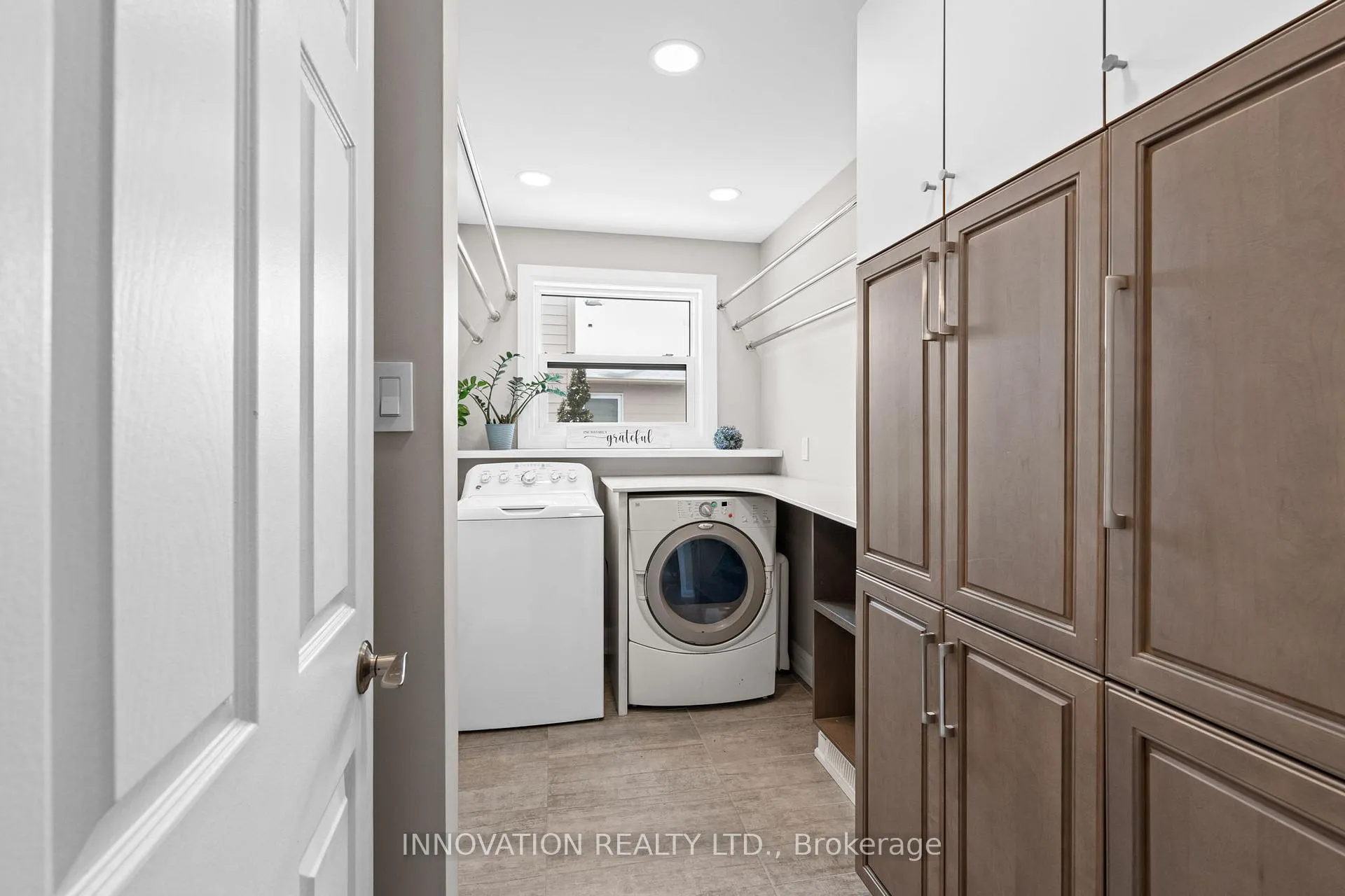 Photo 35 of 38 Rosenfeld Crescent, Ottawa, Kanata - Kanata Lakes/Heritage Hills — HOMEH