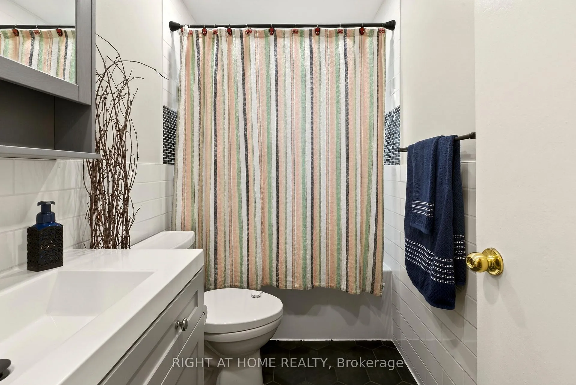 Photo 20 of 168 East 45th Street, Hamilton, Hampton Heights — HOMEH