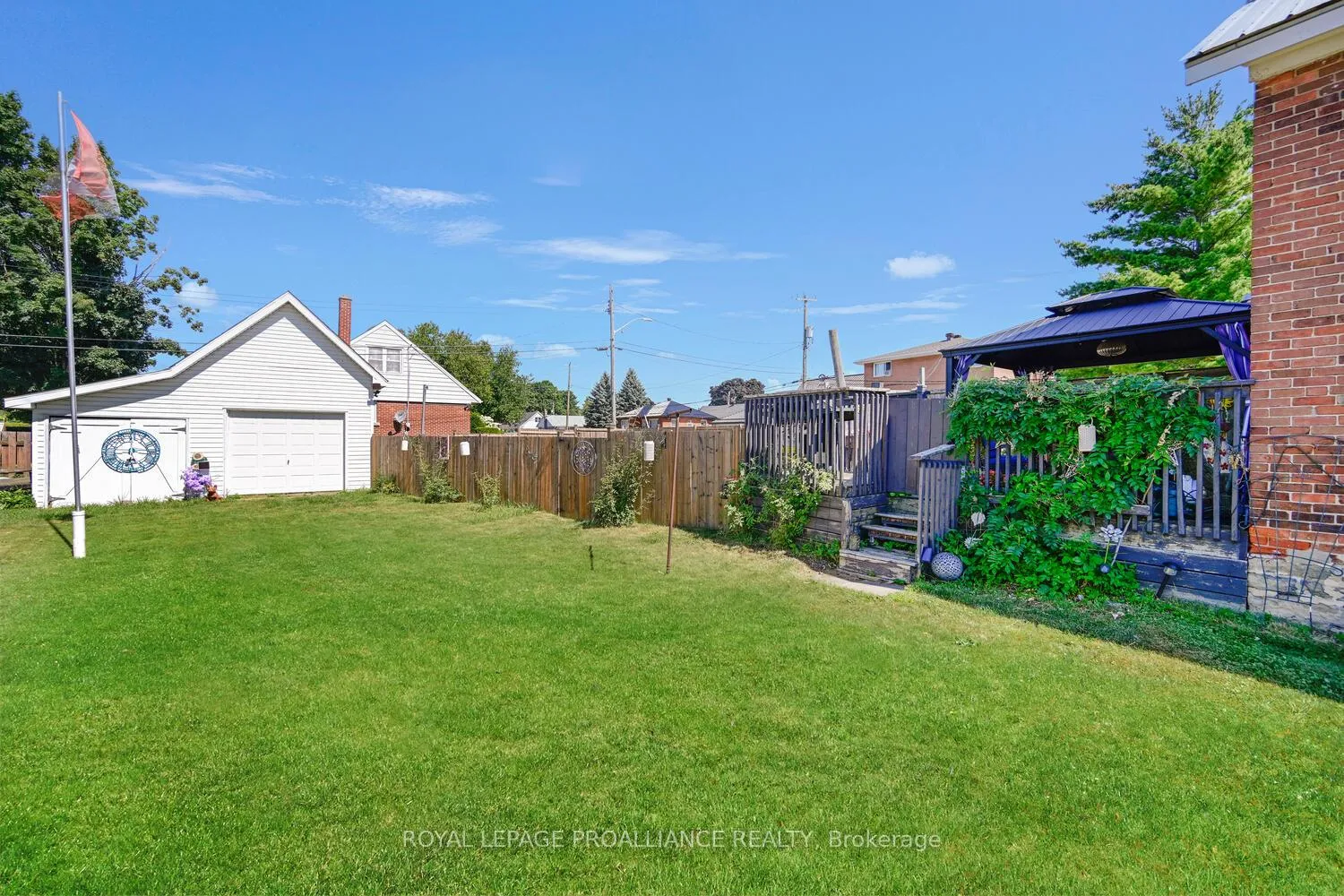 Photo 26 of 394 Park Street E, Prescott — HOMEH