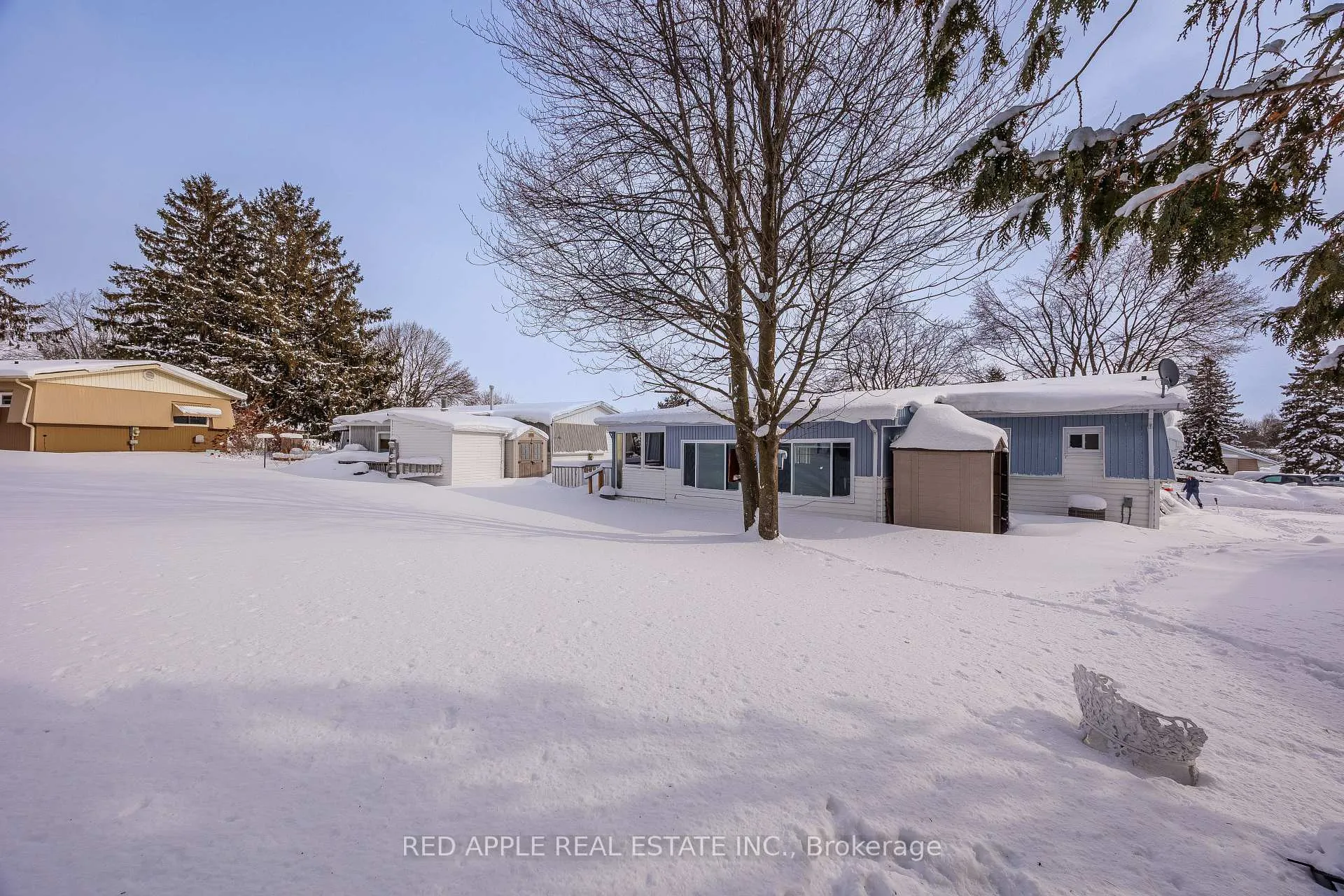 Photo 32 of 30 Mimosa Drive, Innisfil, Rural Innisfil — HOMEH