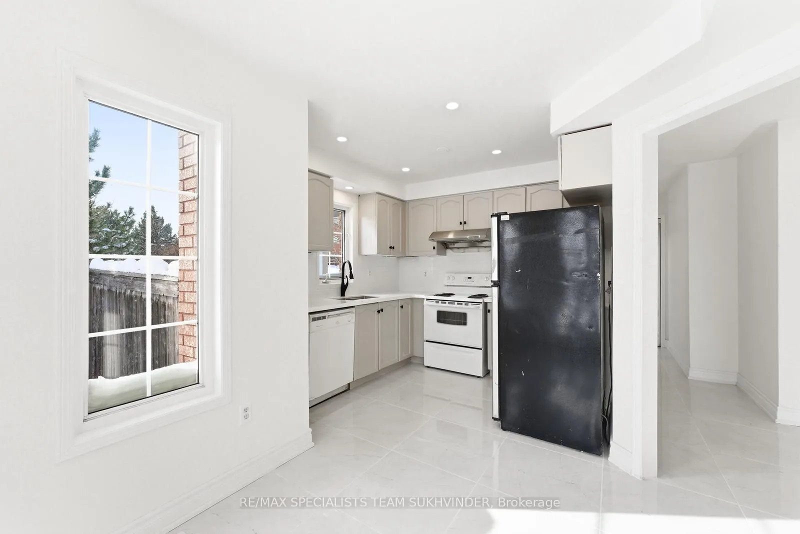 Photo 17 of 2 Thunderbird Trail, Brampton, Sandringham-Wellington — HOMEH