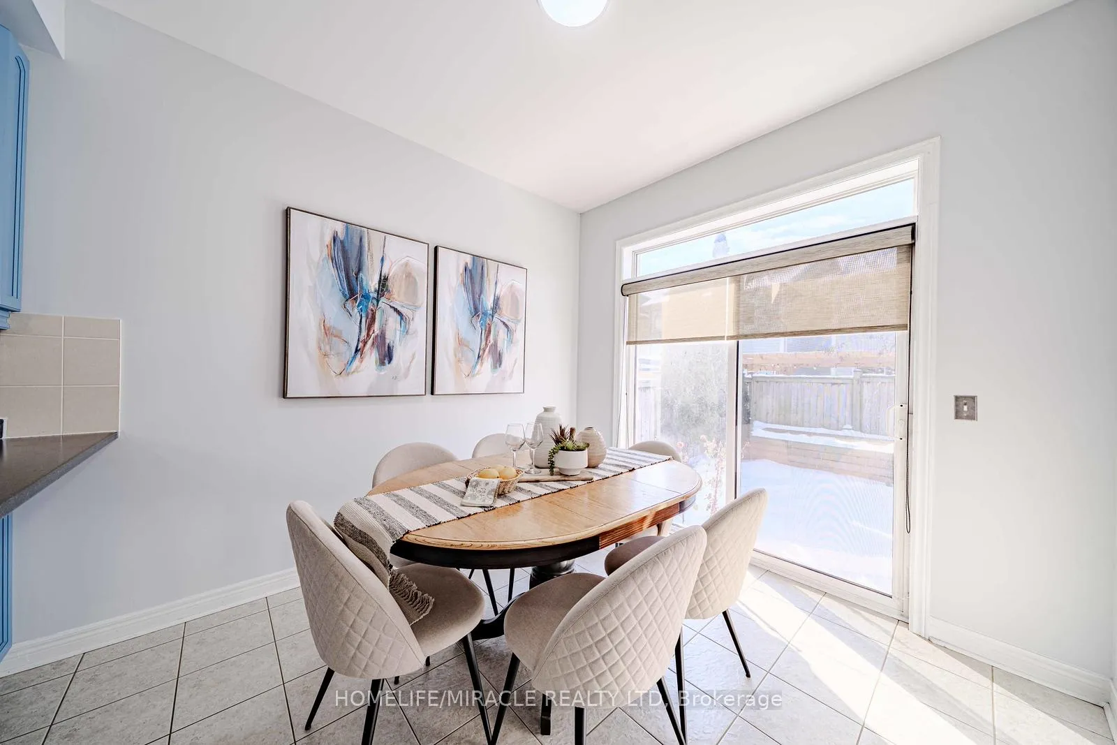 Photo 12 of 113 James Govan Drive, Whitby, Port Whitby — HOMEH