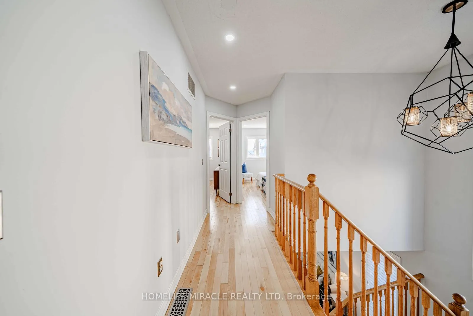 Photo 17 of 113 James Govan Drive, Whitby, Port Whitby — HOMEH