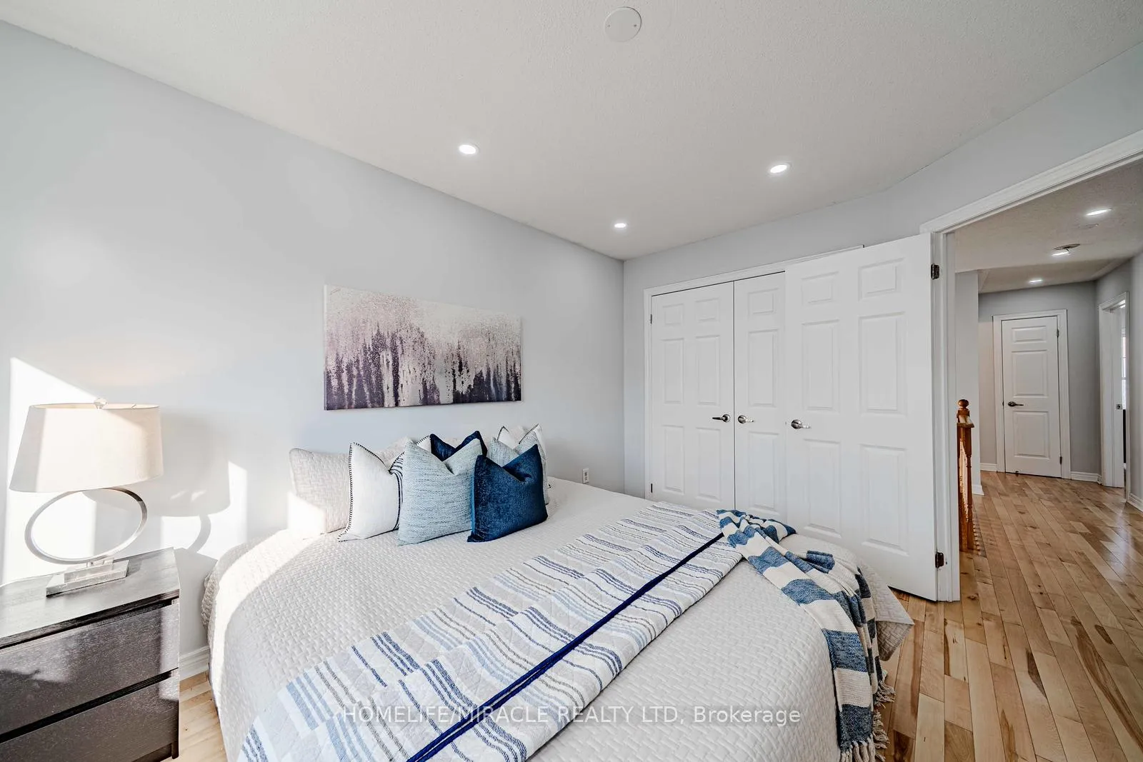Photo 25 of 113 James Govan Drive, Whitby, Port Whitby — HOMEH