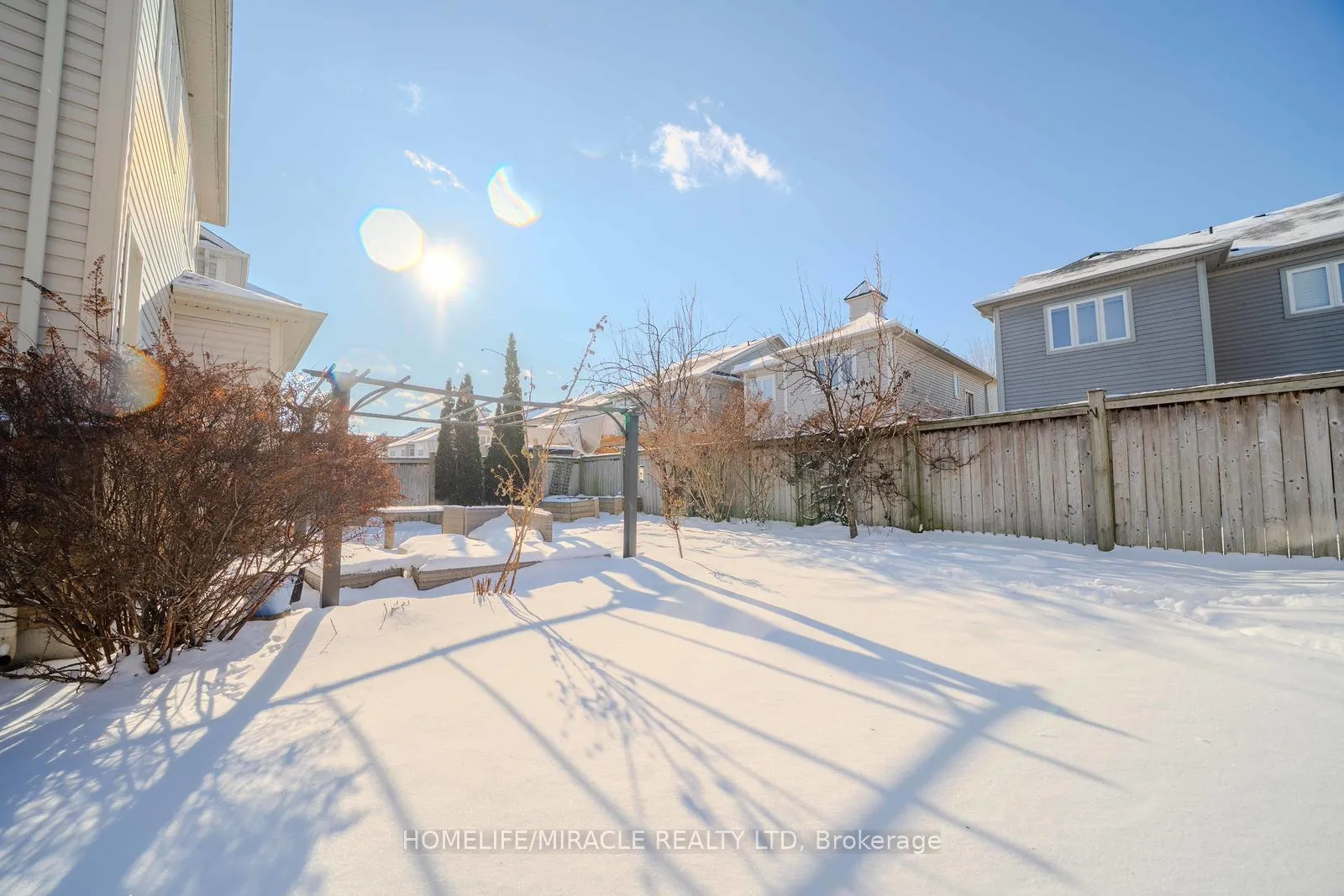 Photo 47 of 113 James Govan Drive, Whitby, Port Whitby — HOMEH