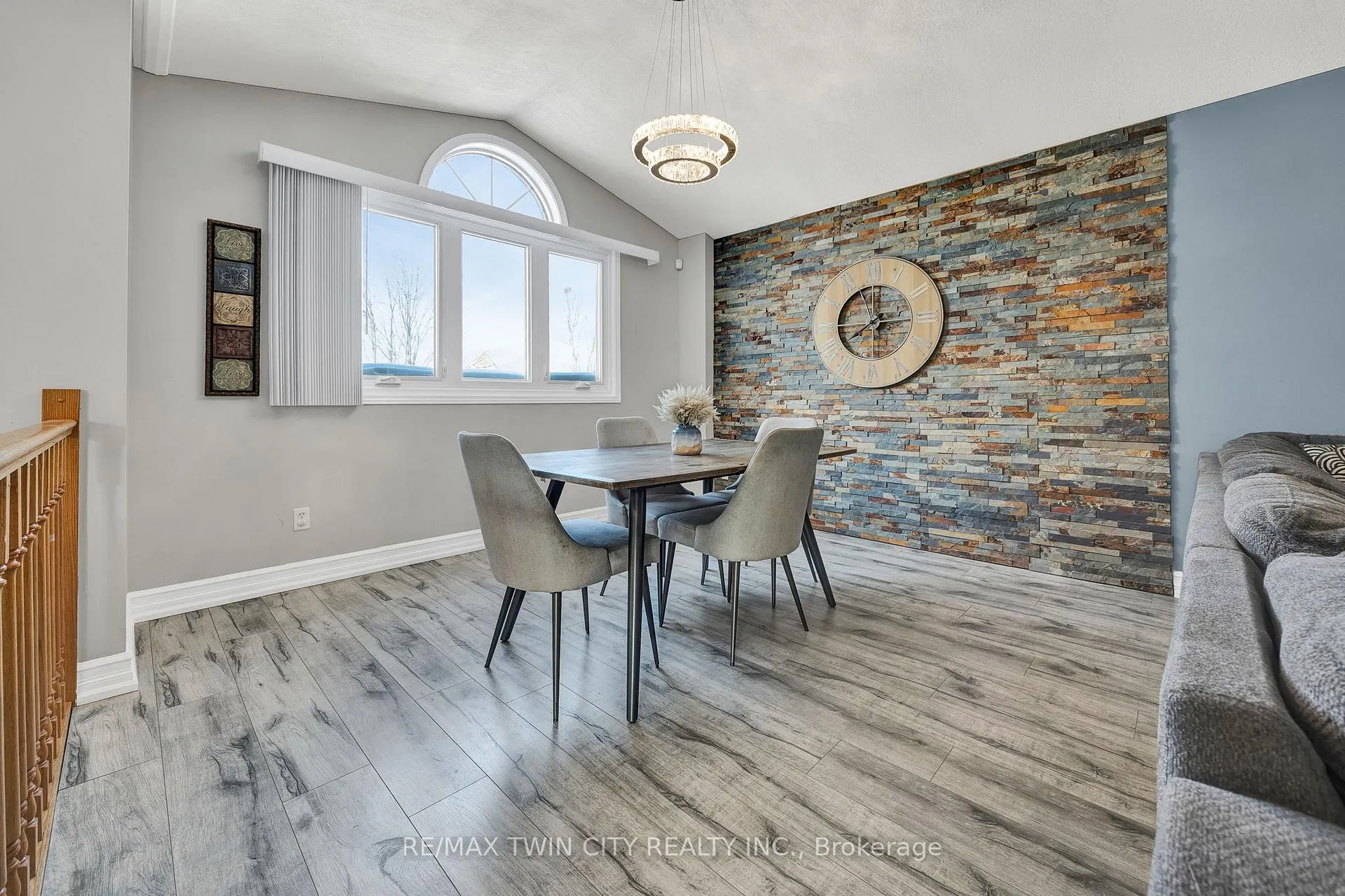 Photo 7 of 299 Erinbrook Drive, Kitchener — HOMEH