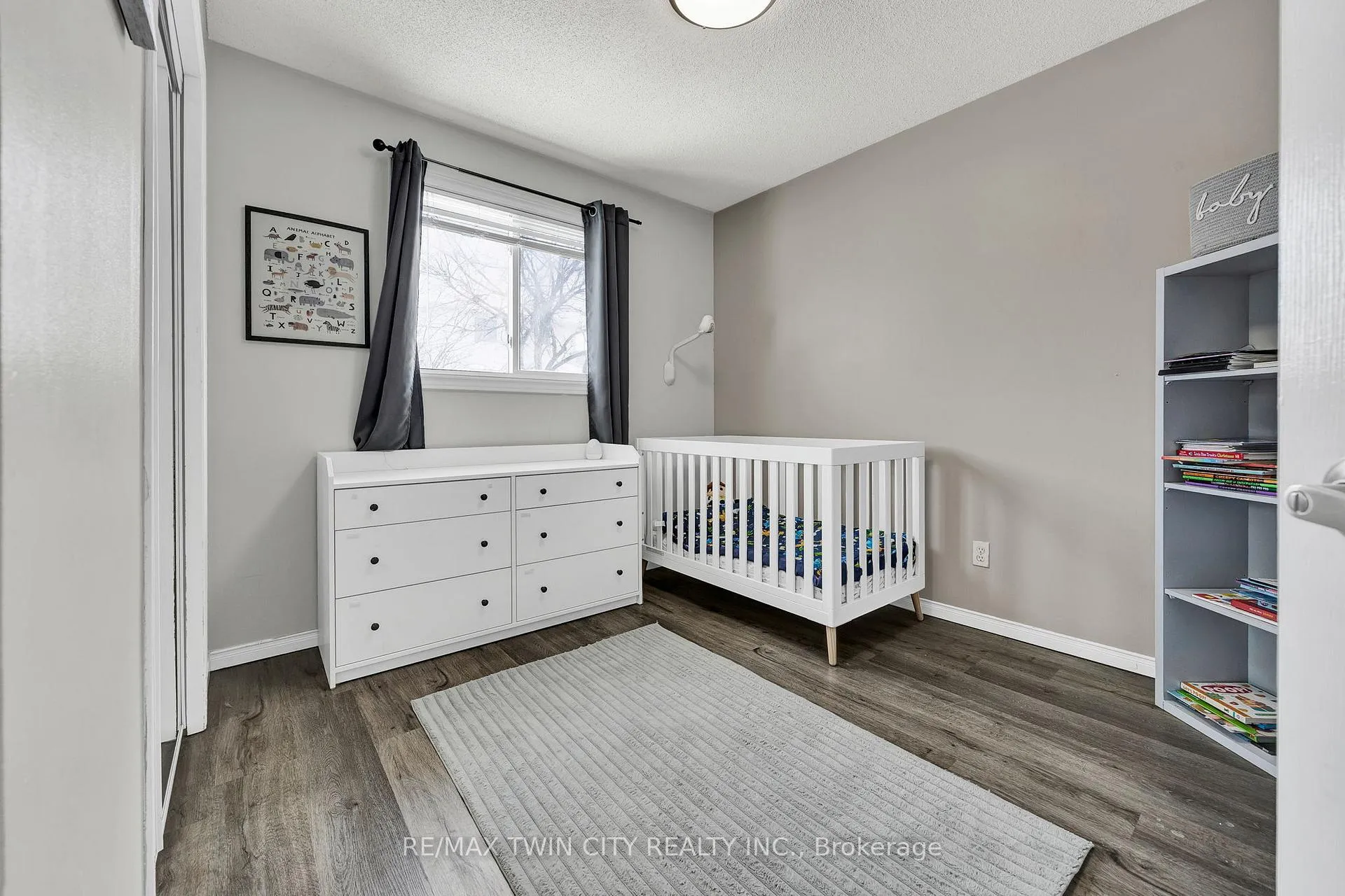 Photo 17 of 299 Erinbrook Drive, Kitchener — HOMEH