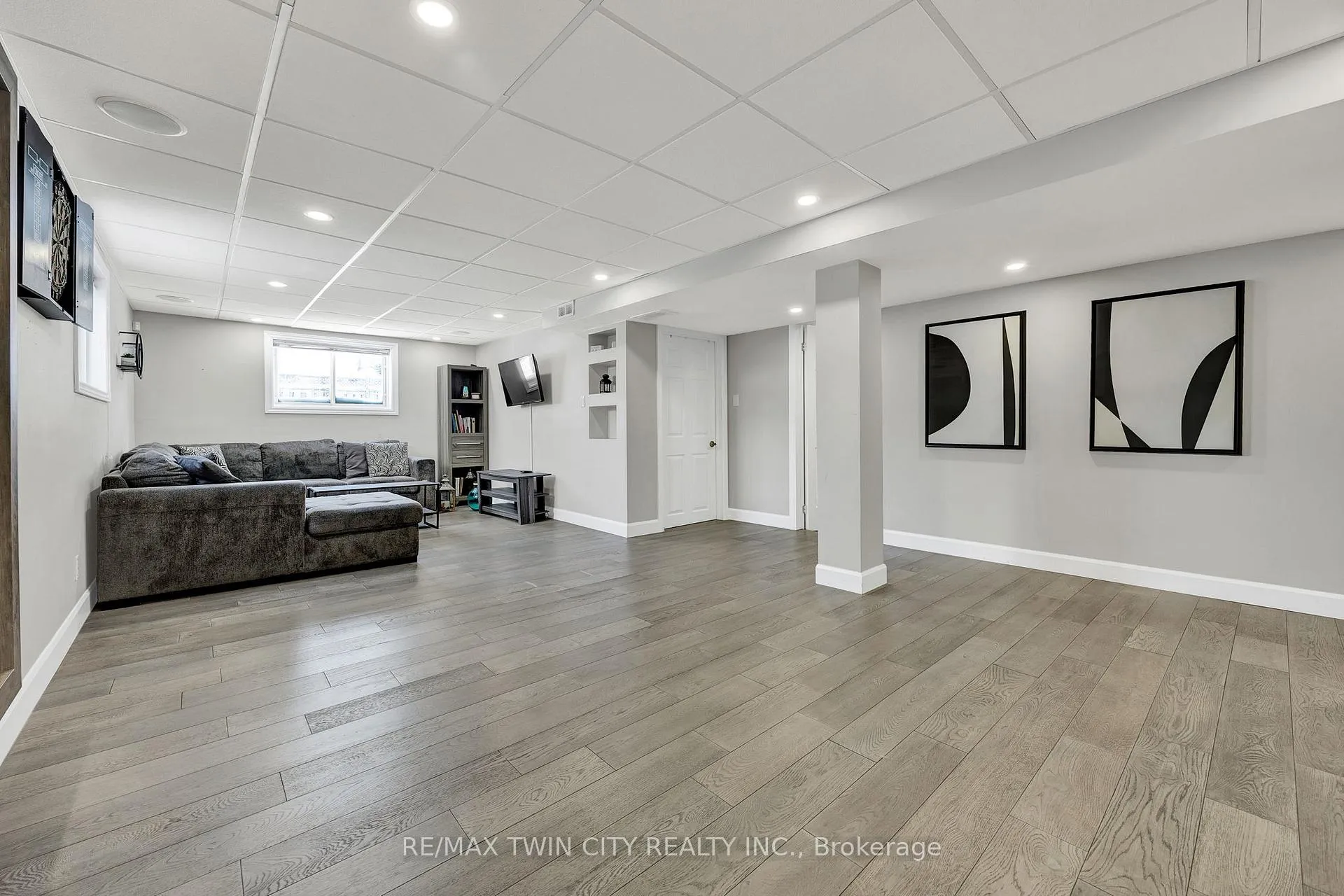 Photo 23 of 299 Erinbrook Drive, Kitchener — HOMEH