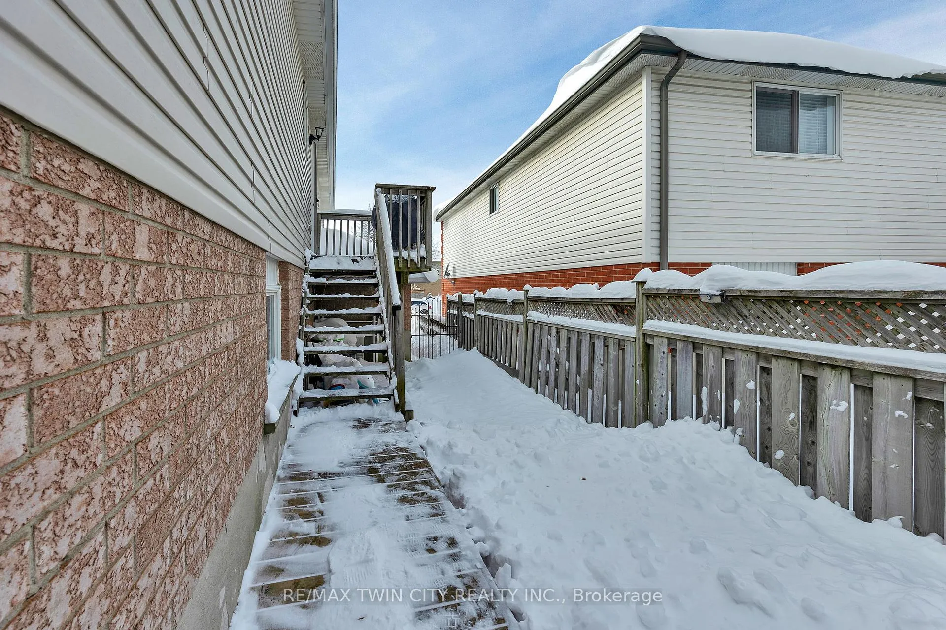 Photo 29 of 299 Erinbrook Drive, Kitchener — HOMEH