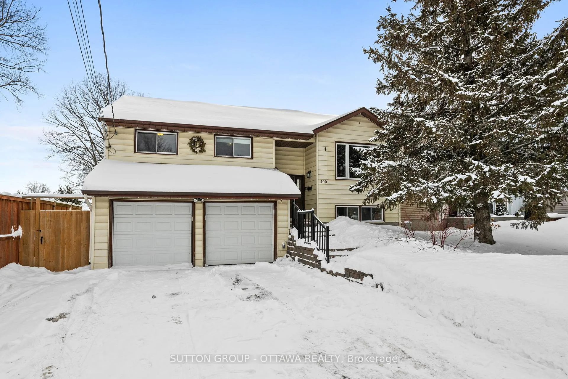 Photo 1 of 100 Arthur Street, Carleton Place — HOMEH