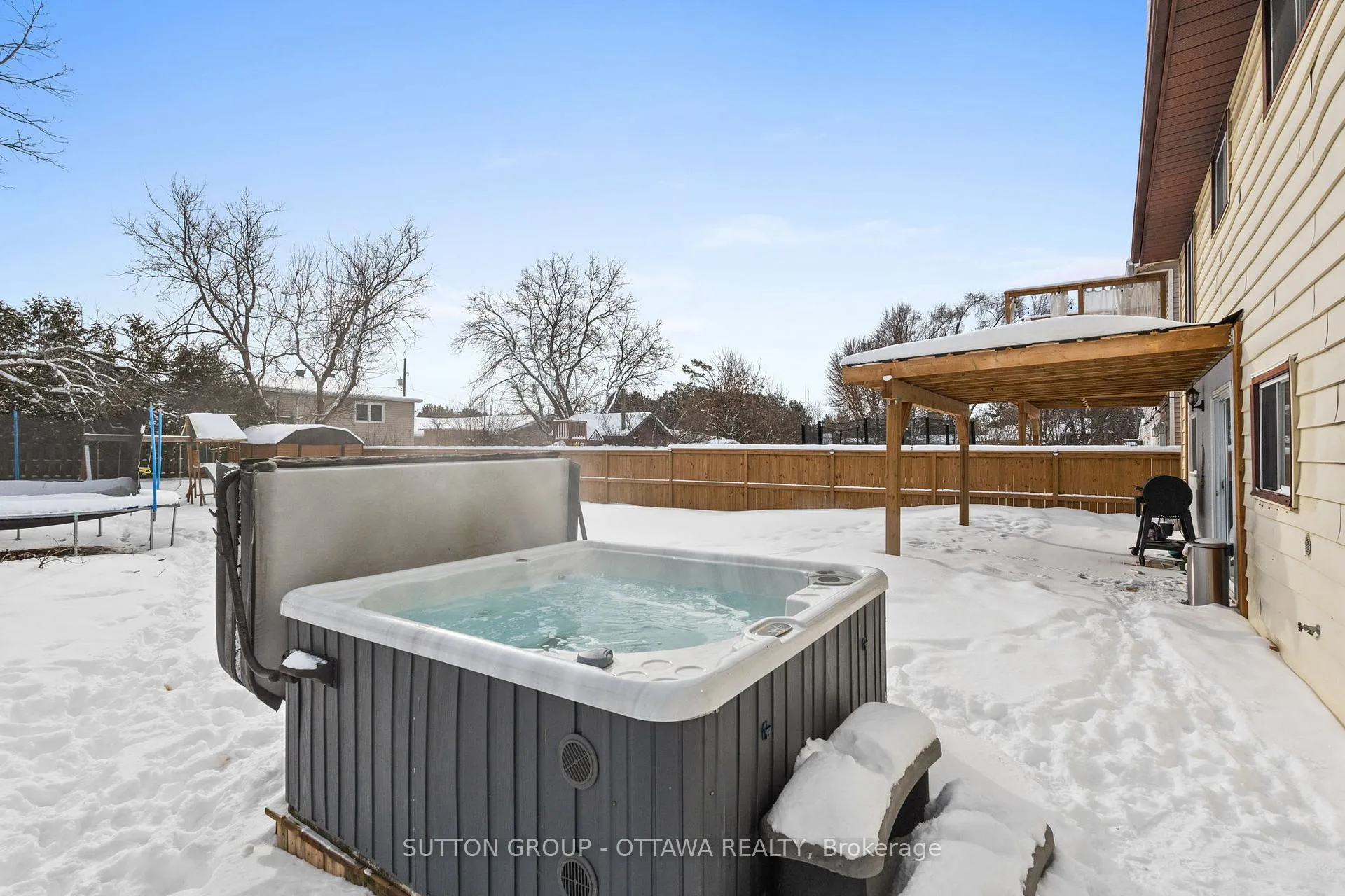Photo 37 of 100 Arthur Street, Carleton Place — HOMEH