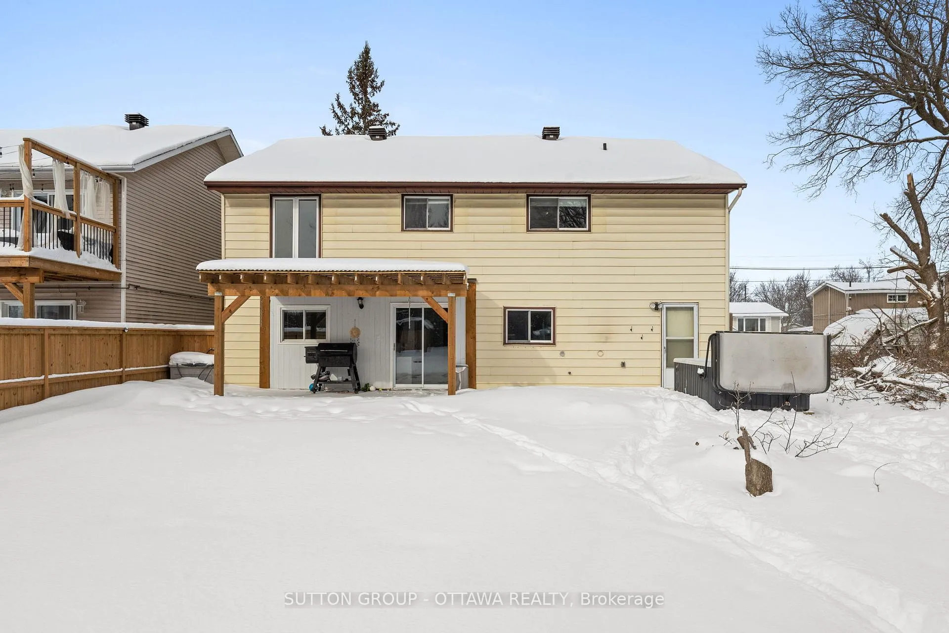 Photo 45 of 100 Arthur Street, Carleton Place — HOMEH