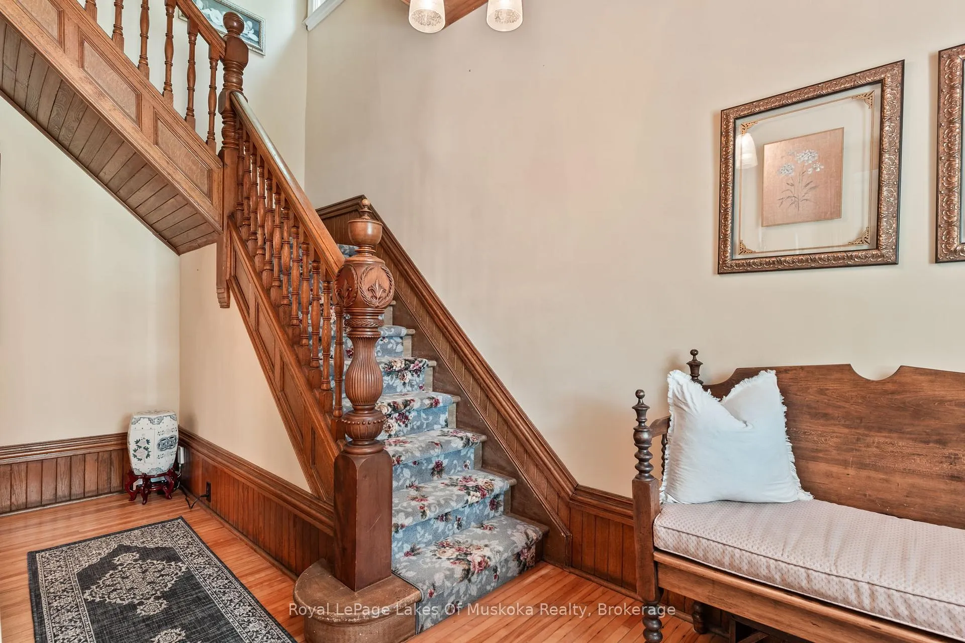 Photo 5 of 229 Fraserburg Road, Bracebridge, Macaulay — HOMEH