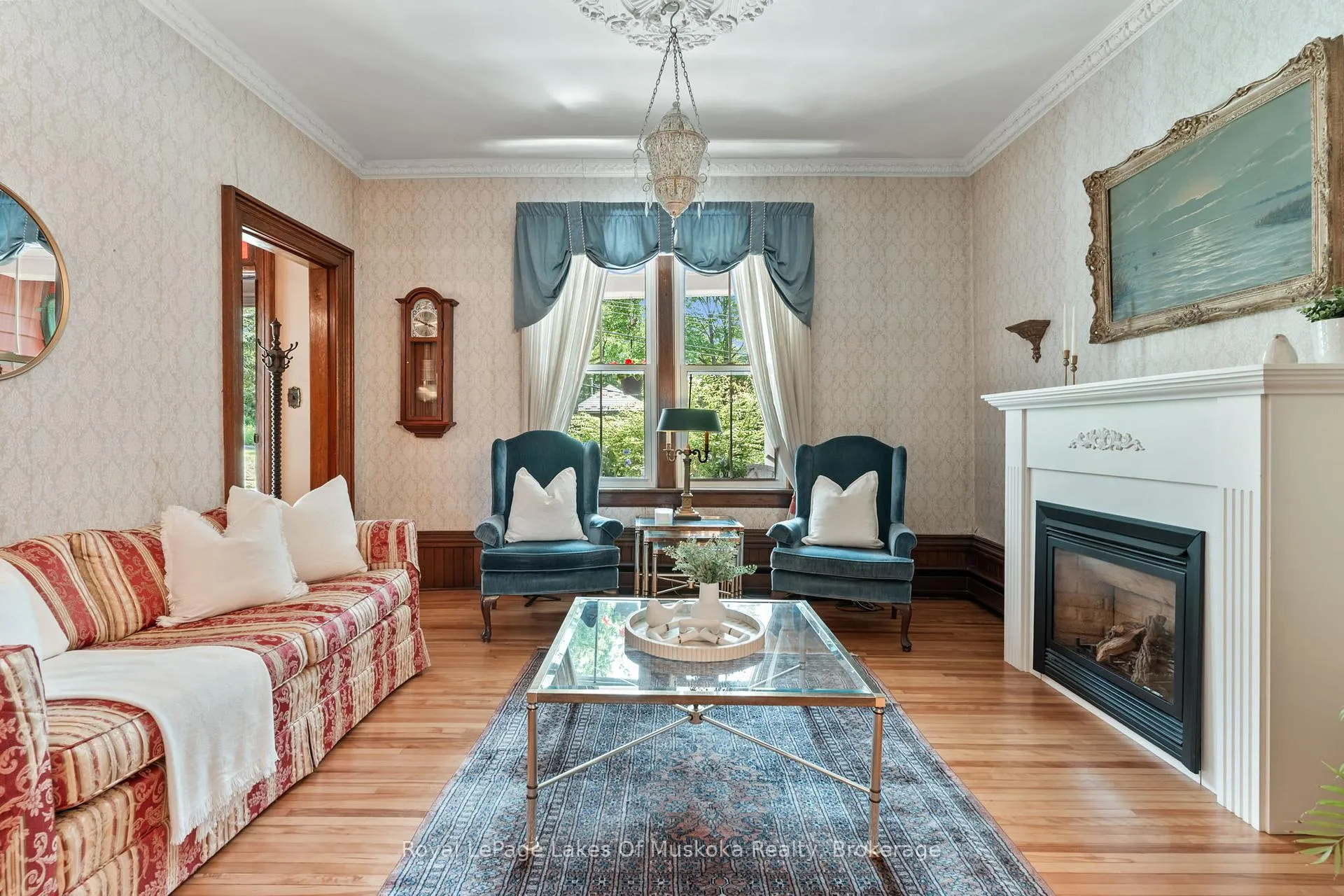 Photo 8 of 229 Fraserburg Road, Bracebridge, Macaulay — HOMEH