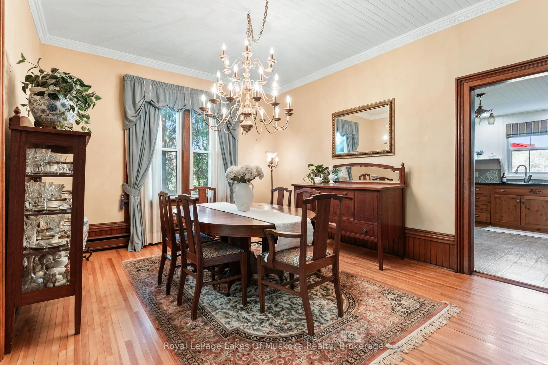 Photo 9 of 229 Fraserburg Road, Bracebridge, Macaulay — HOMEH