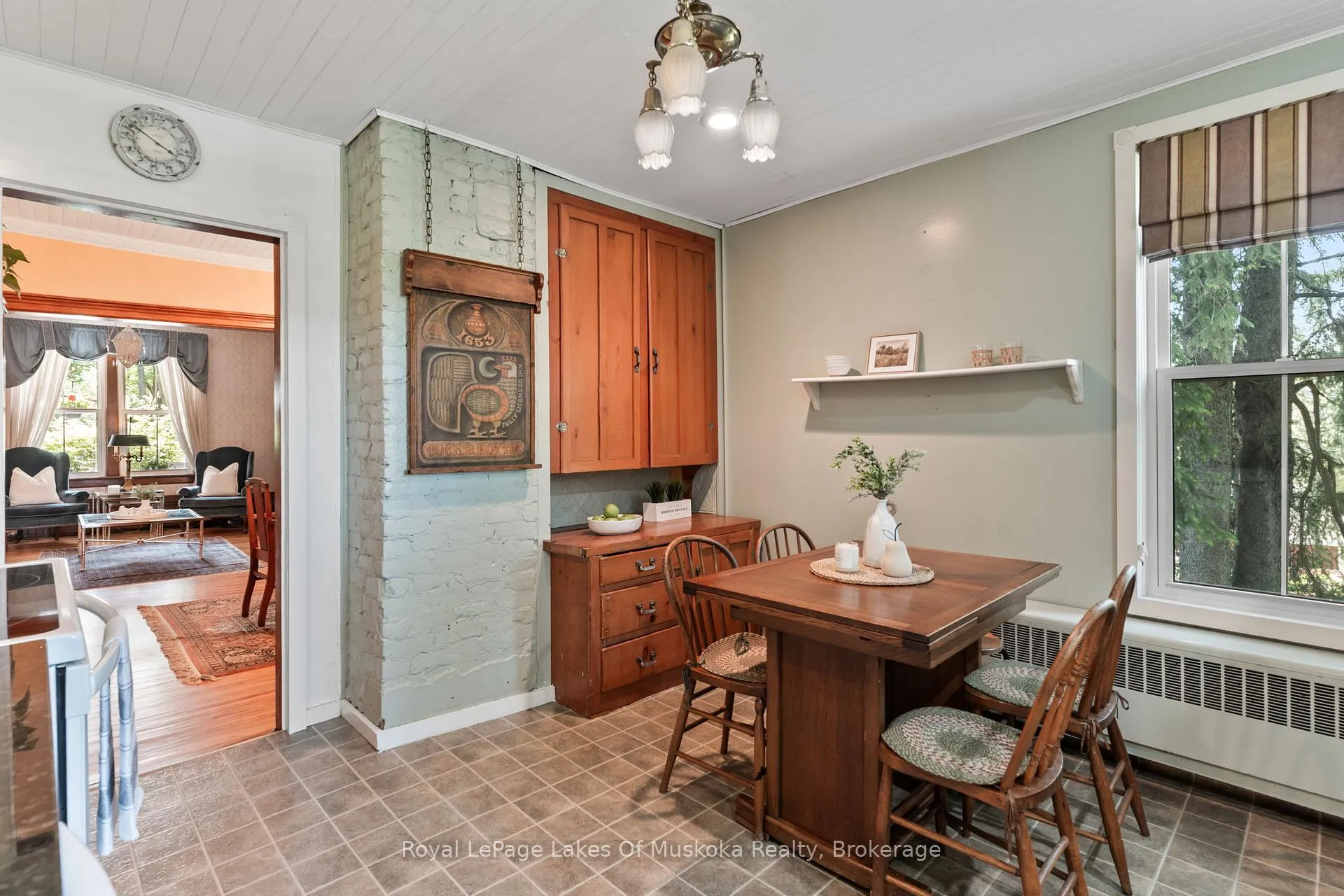 Photo 15 of 229 Fraserburg Road, Bracebridge, Macaulay — HOMEH