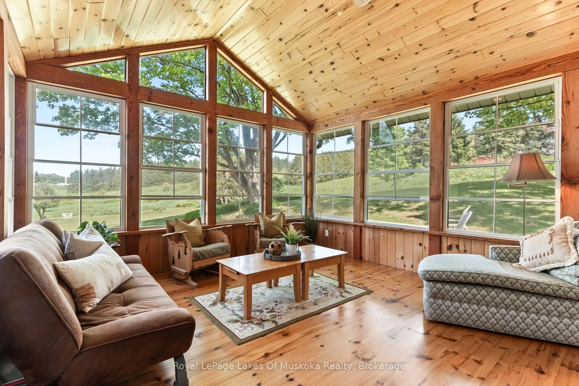 Photo 20 of 229 Fraserburg Road, Bracebridge, Macaulay — HOMEH