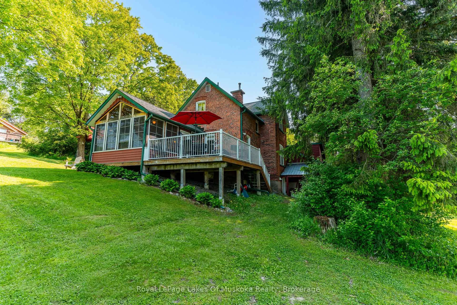 Photo 37 of 229 Fraserburg Road, Bracebridge, Macaulay — HOMEH