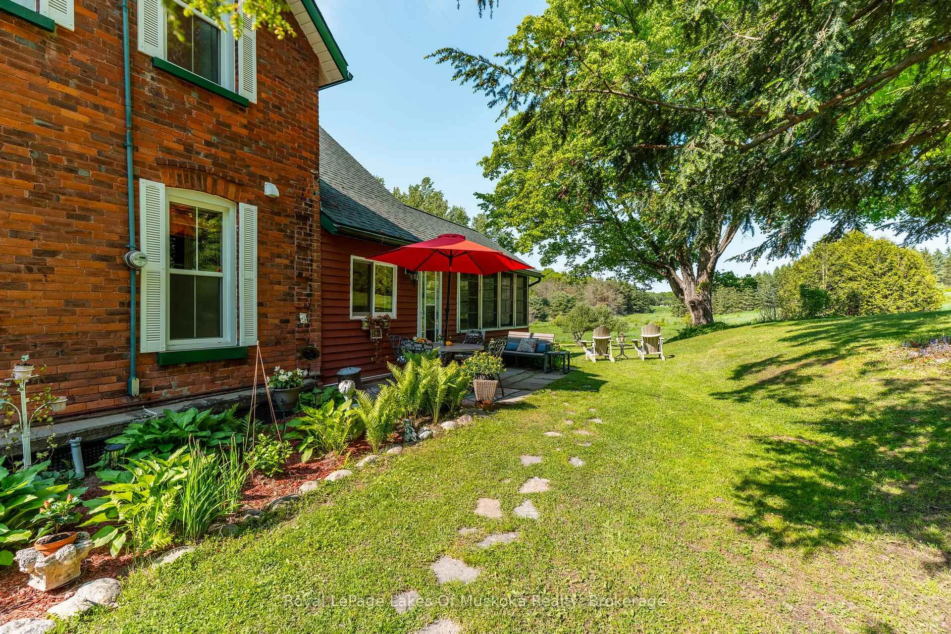 Photo 38 of 229 Fraserburg Road, Bracebridge, Macaulay — HOMEH