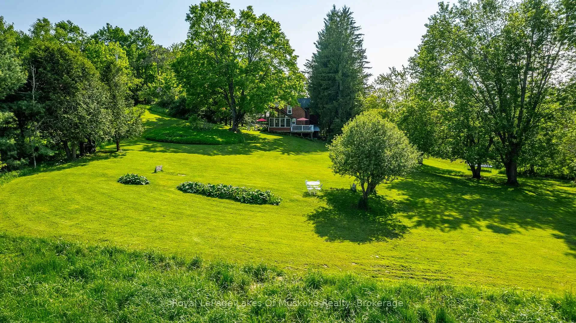 Photo 44 of 229 Fraserburg Road, Bracebridge, Macaulay — HOMEH