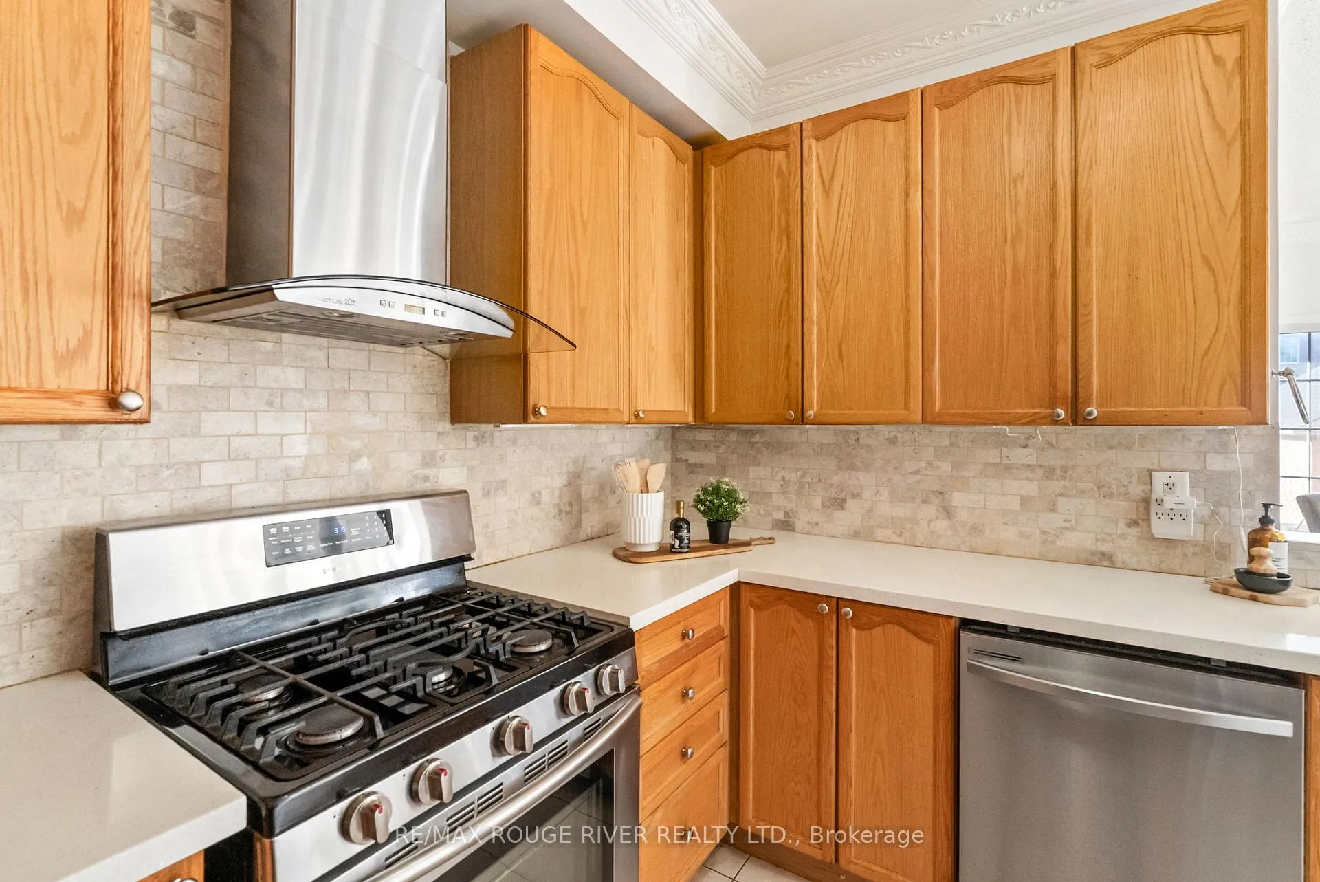 Photo 9 of 730 Shoal Point Road, Ajax, South East — HOMEH