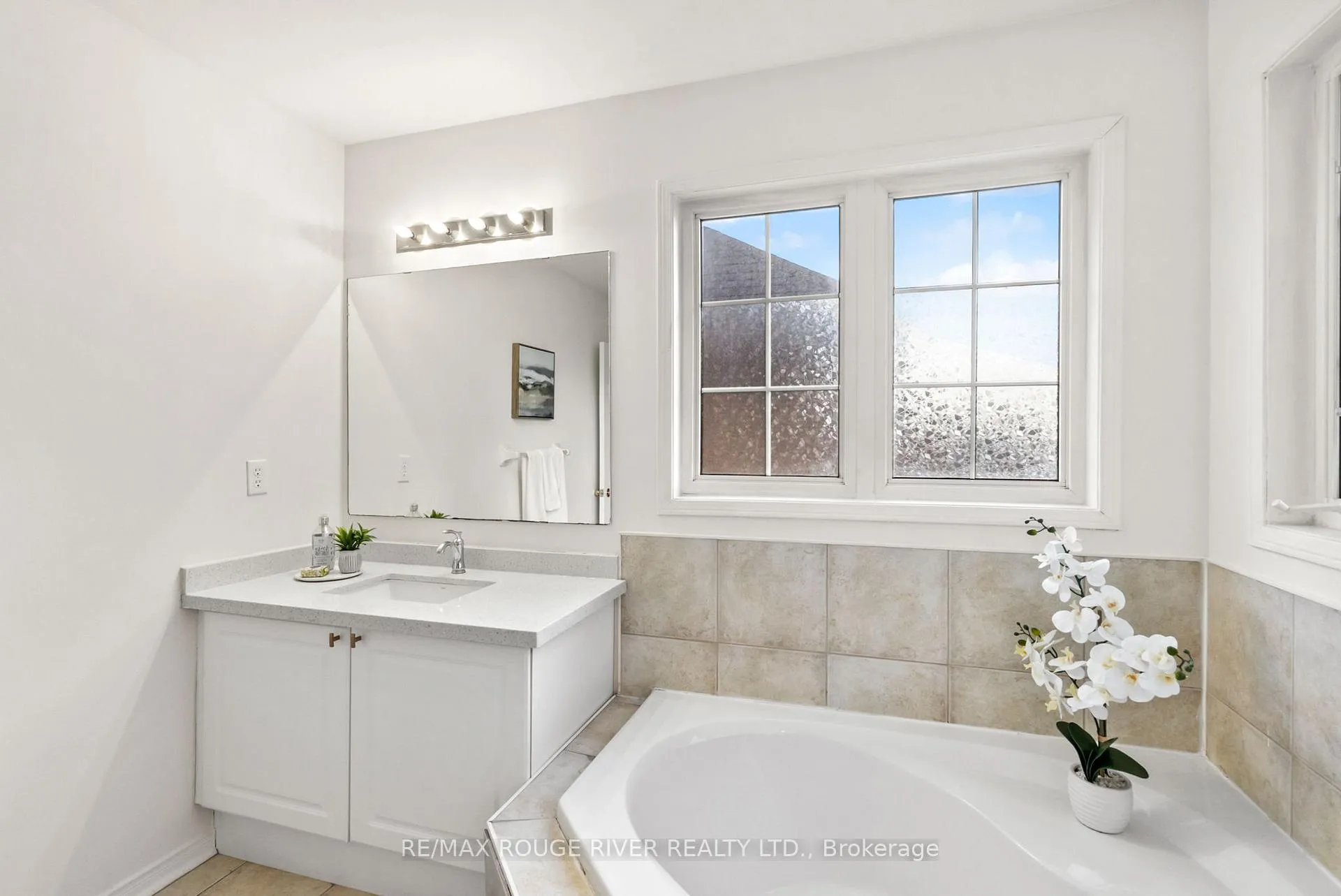 Photo 20 of 730 Shoal Point Road, Ajax, South East — HOMEH