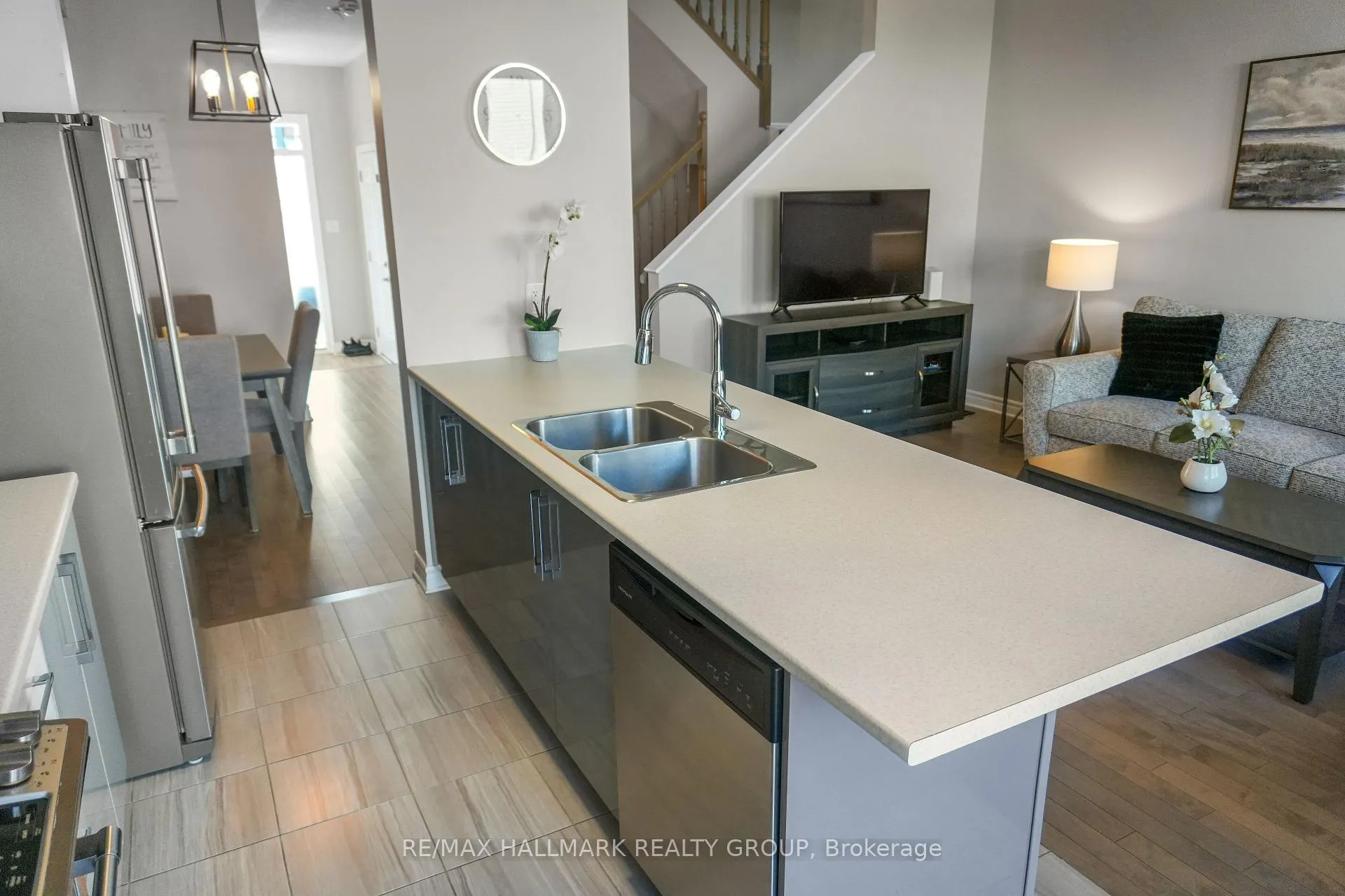 Photo 9 of 2534 River Mist Road, Ottawa, Barrhaven - Half Moon Bay — HOMEH