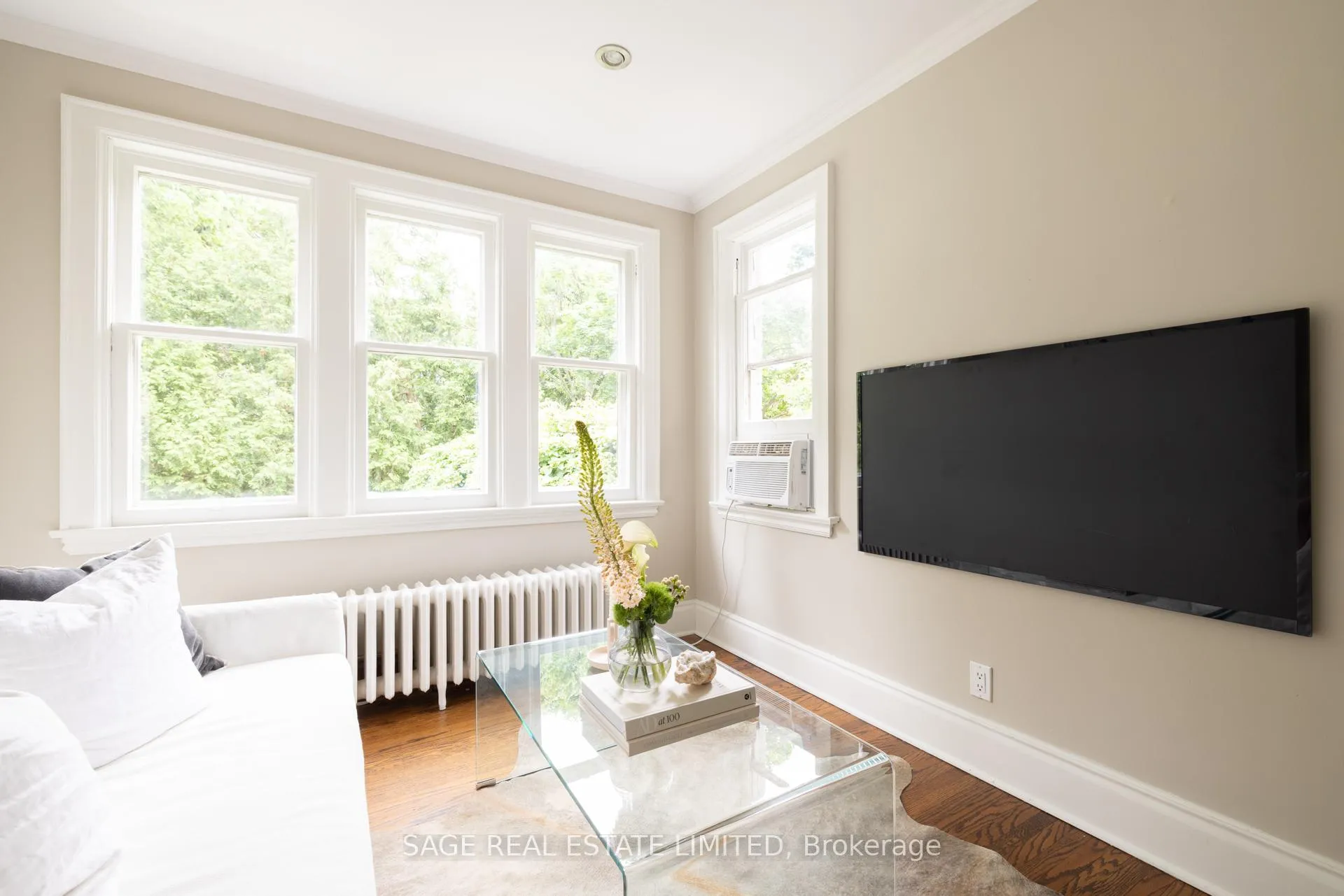 Photo 13 of 124 Cline Avenue N, Hamilton, Westdale — HOMEH