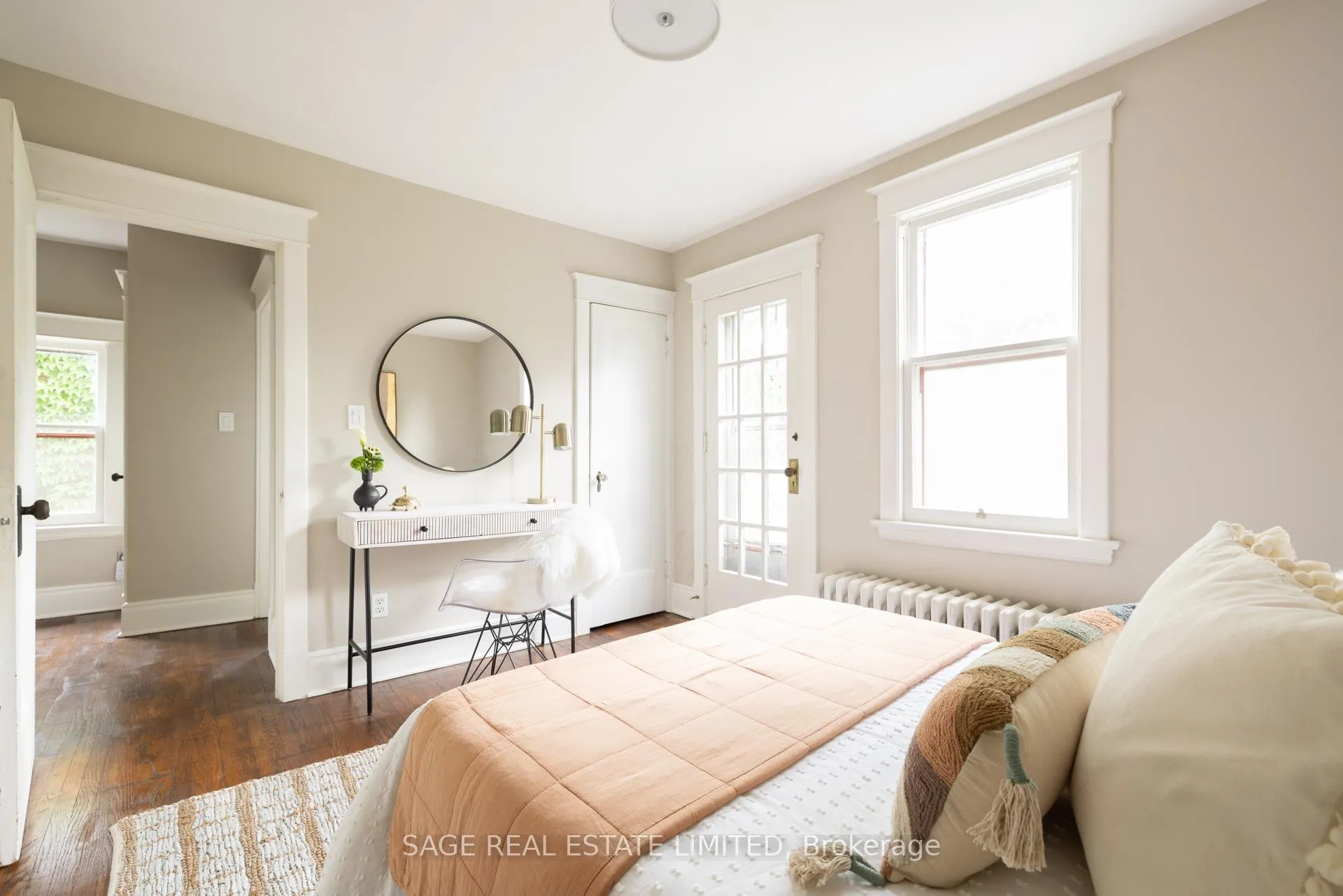 Photo 18 of 124 Cline Avenue N, Hamilton, Westdale — HOMEH