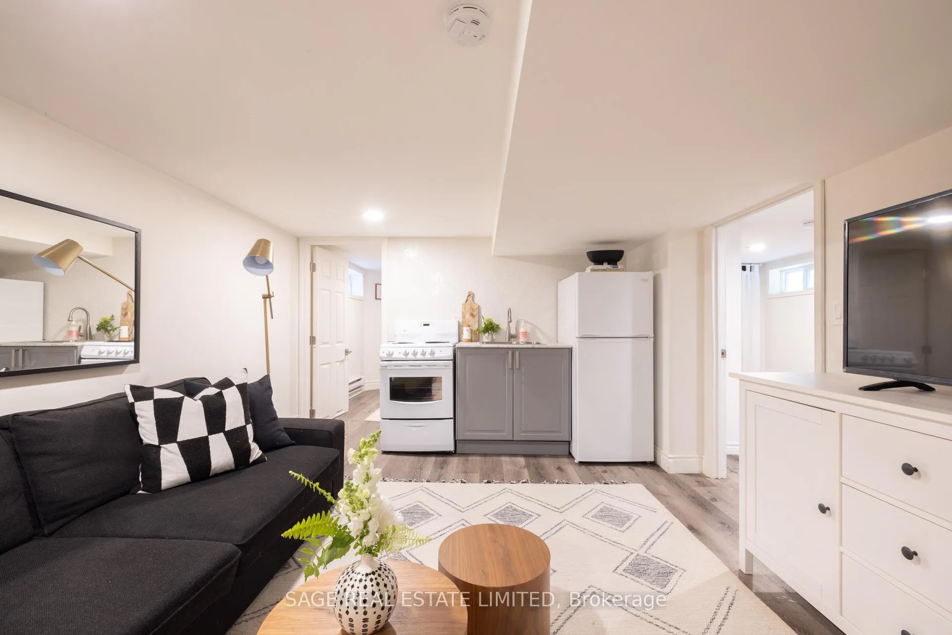 Photo 30 of 124 Cline Avenue N, Hamilton, Westdale — HOMEH