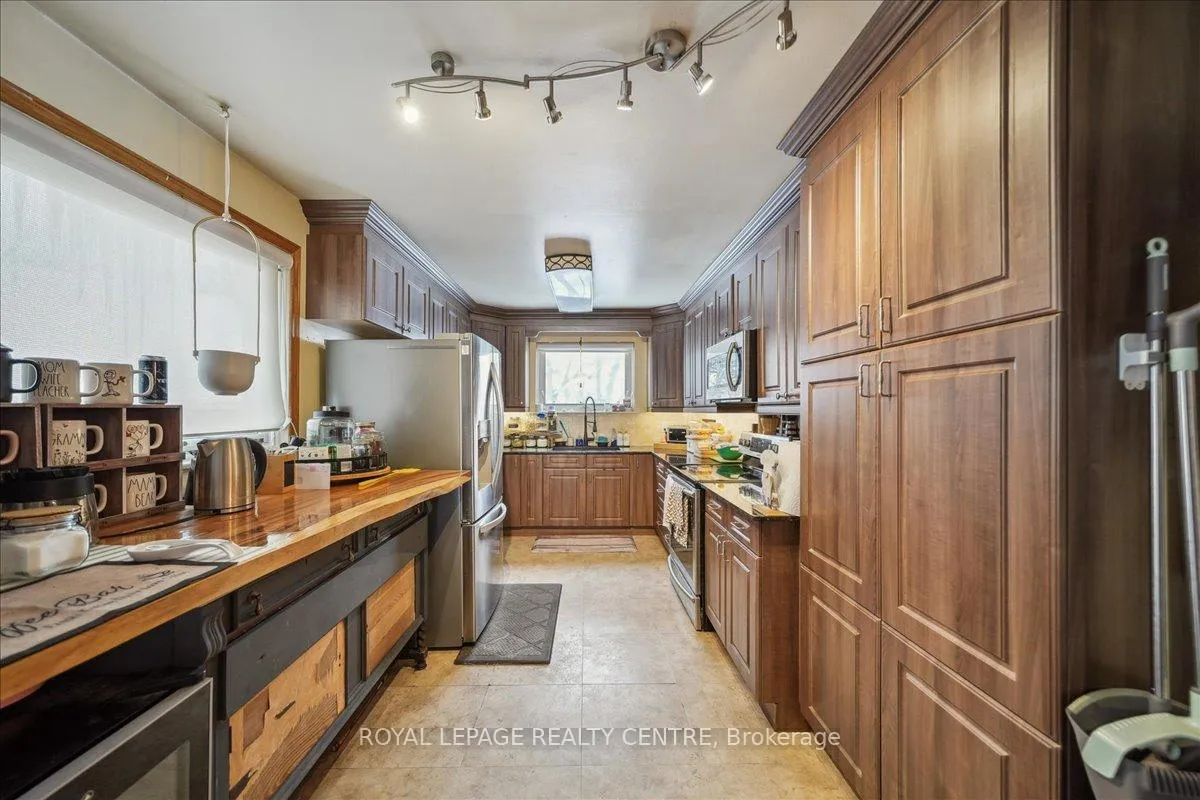 Photo 6 of 8 Judith Crescent, Brampton, Northgate — HOMEH