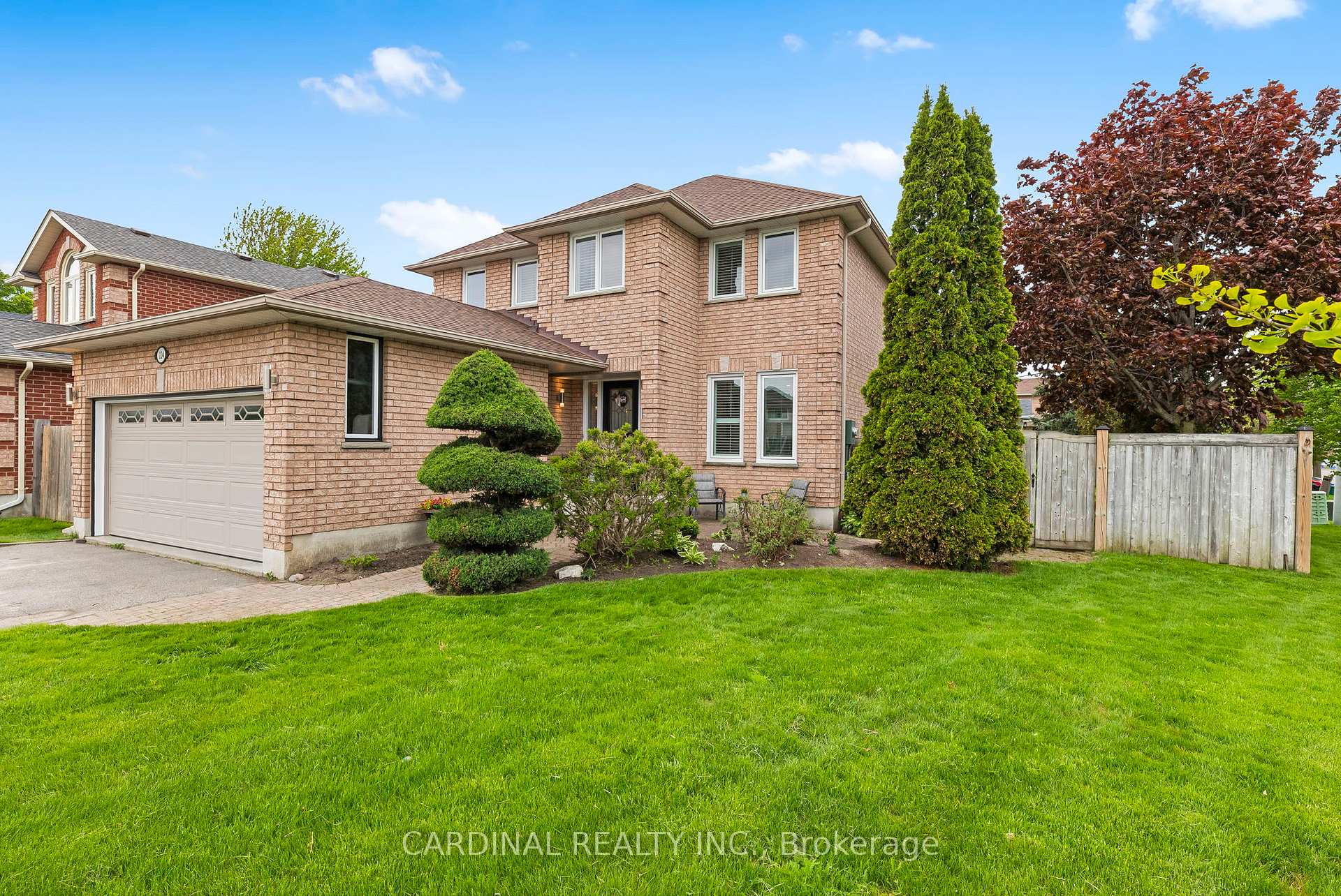 Photo 2 of 124 Avondale Drive, Clarington, Courtice — HOMEH