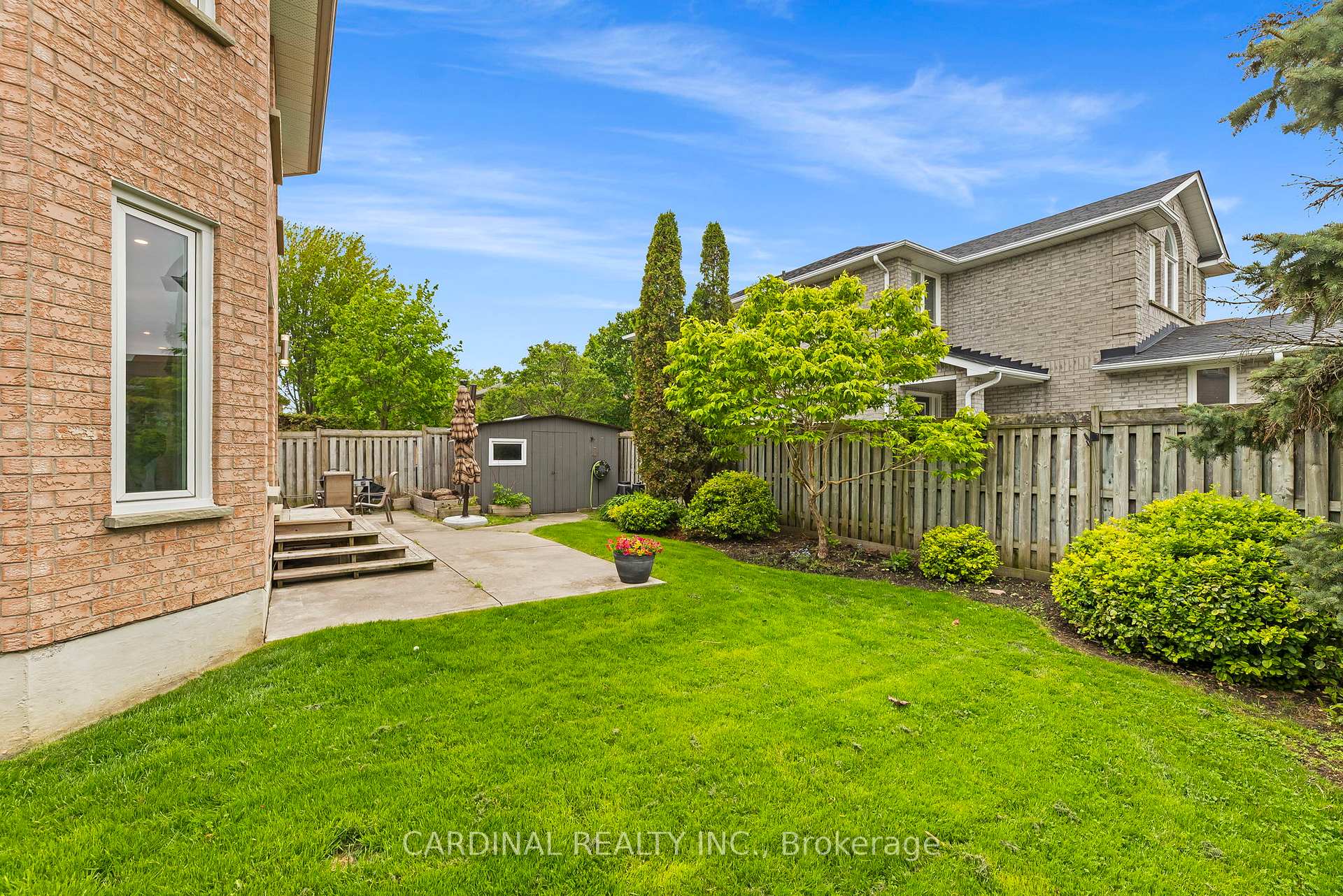 Photo 5 of 124 Avondale Drive, Clarington, Courtice — HOMEH