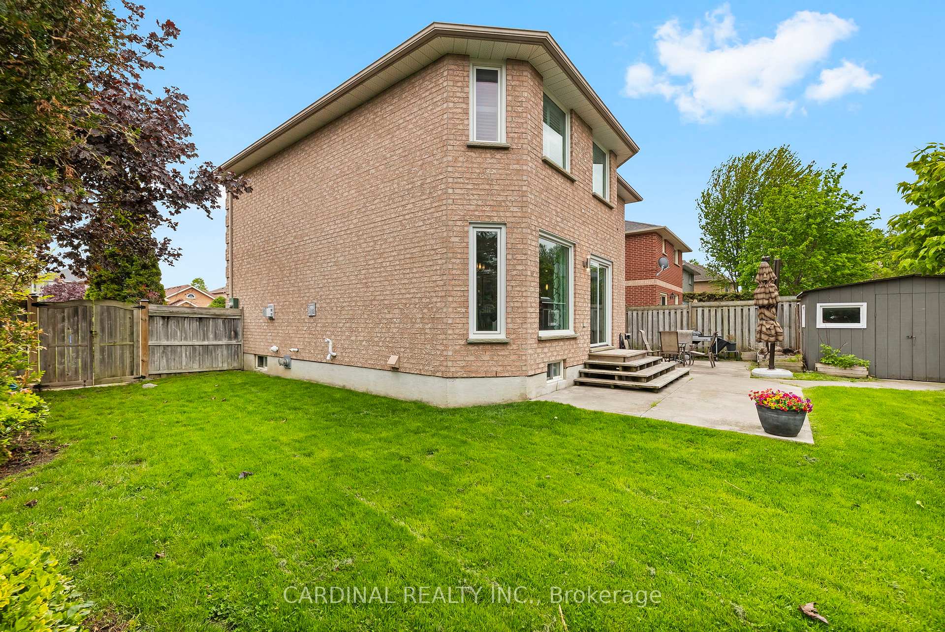 Photo 6 of 124 Avondale Drive, Clarington, Courtice — HOMEH