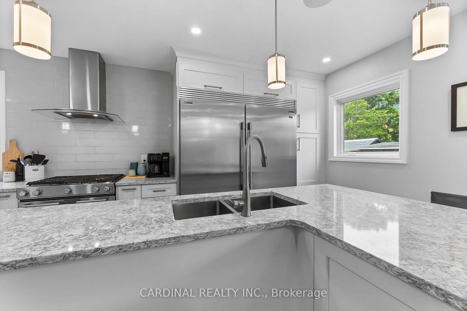 Photo 24 of 124 Avondale Drive, Clarington, Courtice — HOMEH