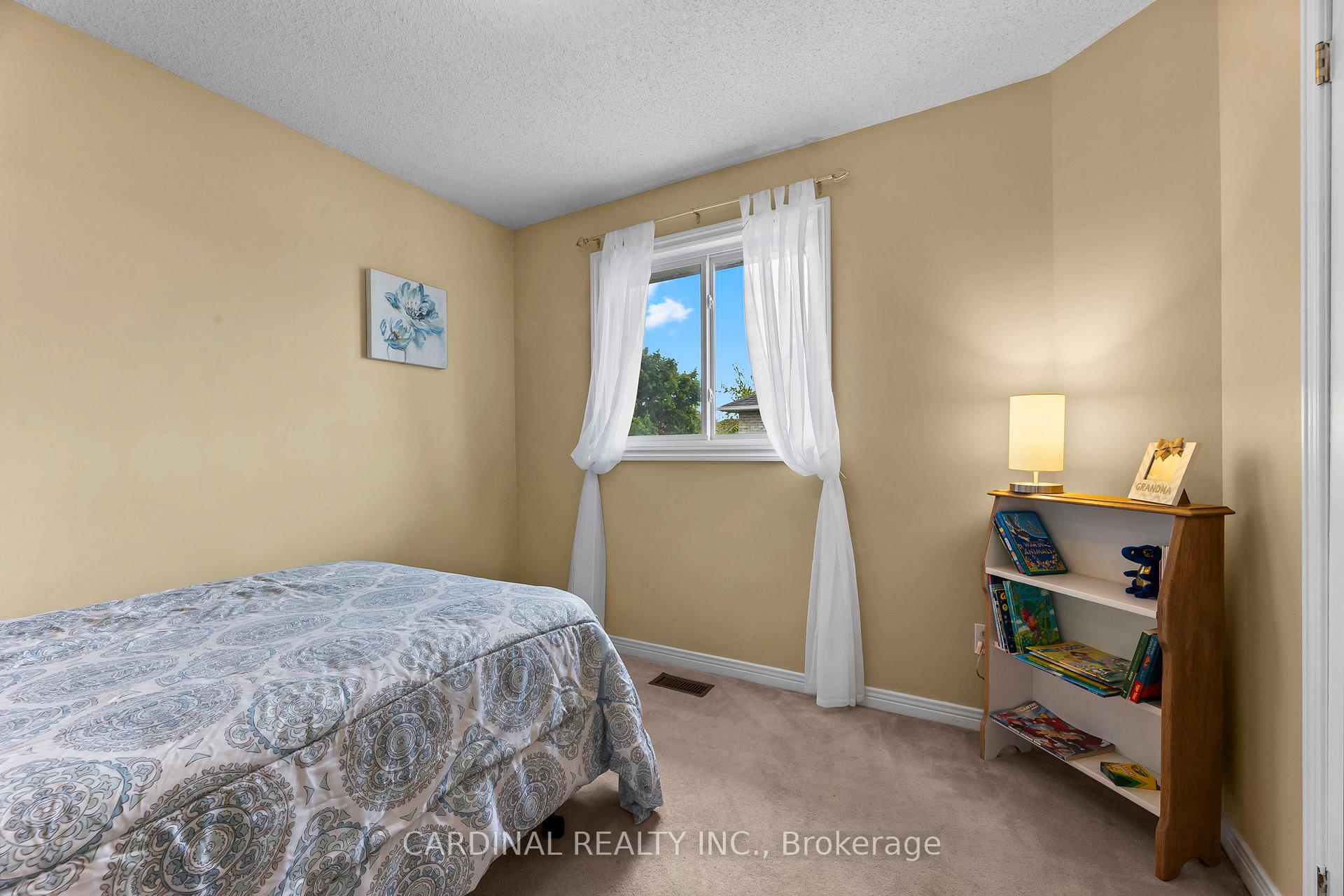 Photo 31 of 124 Avondale Drive, Clarington, Courtice — HOMEH