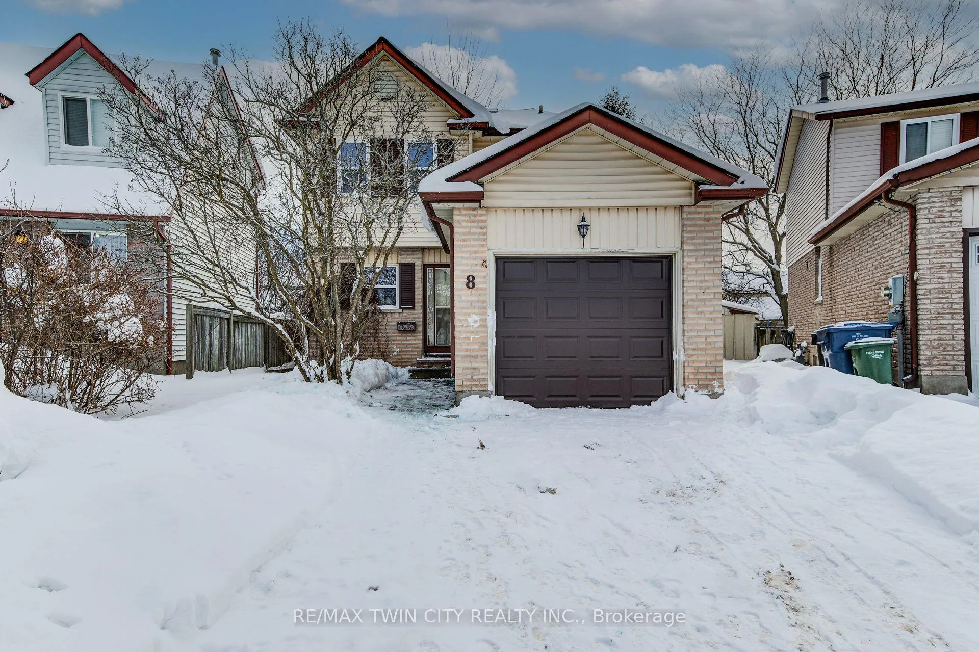 Photo 1 of 8 Laurelwood Court, Guelph, Kortright West — HOMEH