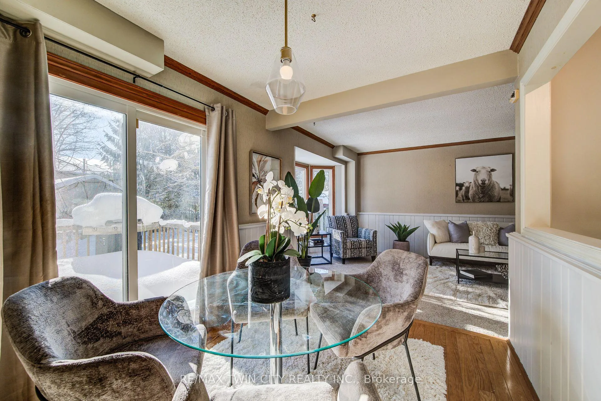 Photo 13 of 8 Laurelwood Court, Guelph, Kortright West — HOMEH