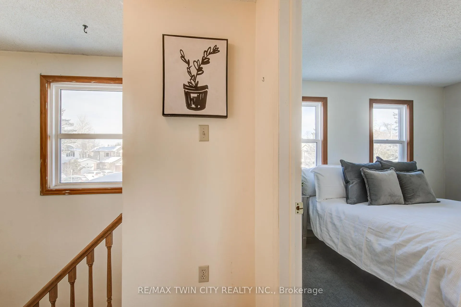 Photo 20 of 8 Laurelwood Court, Guelph, Kortright West — HOMEH