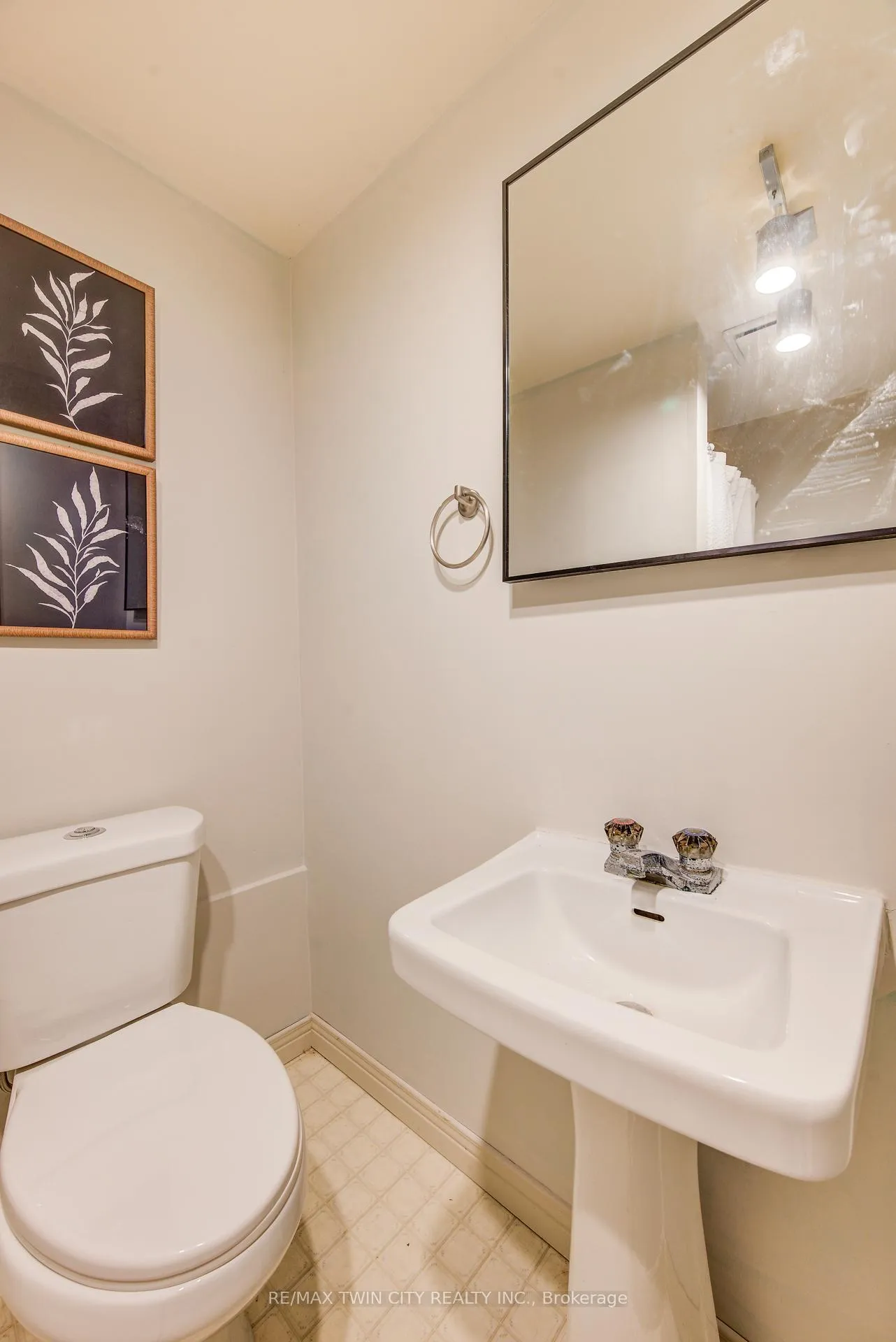 Photo 34 of 8 Laurelwood Court, Guelph, Kortright West — HOMEH
