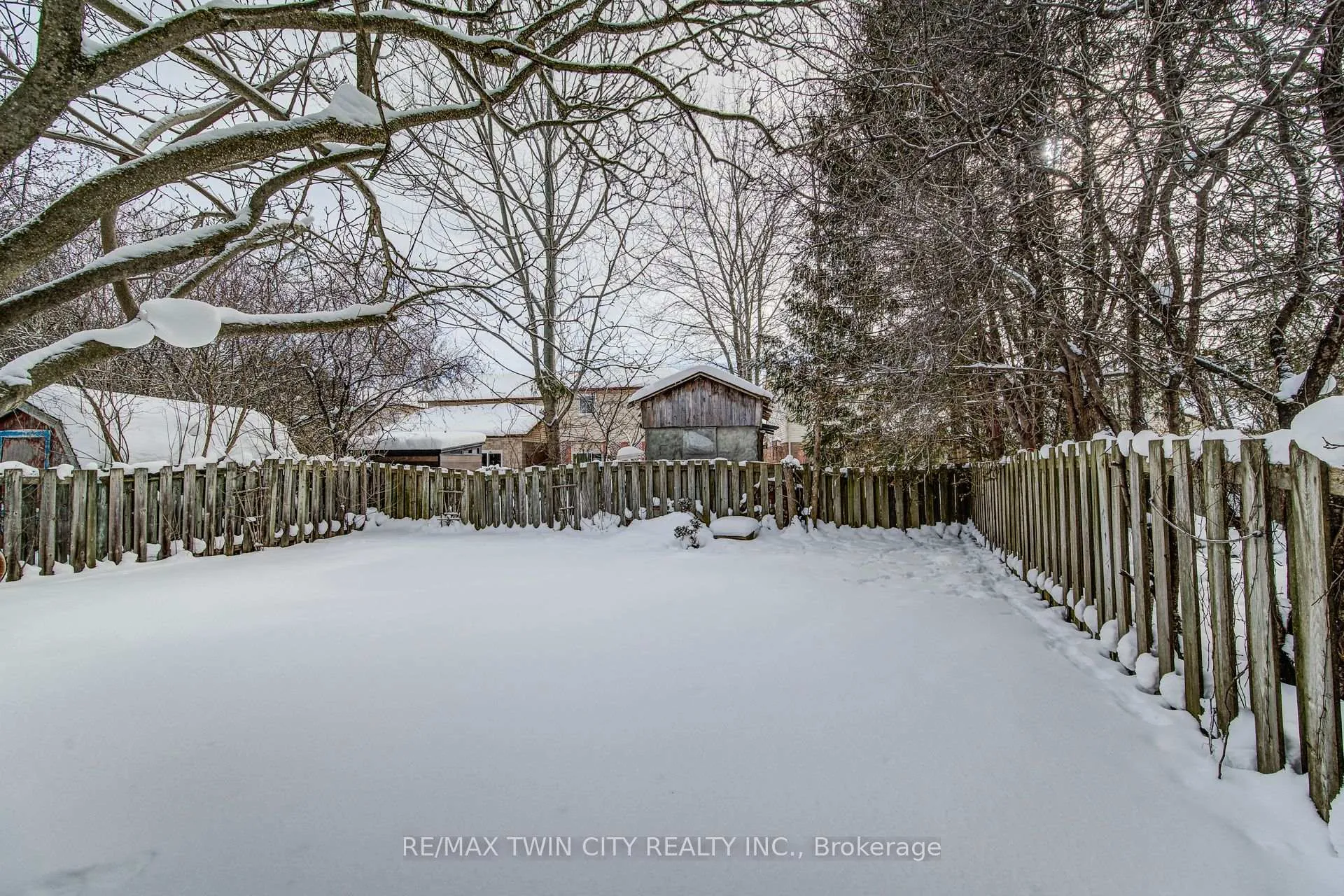 Photo 41 of 8 Laurelwood Court, Guelph, Kortright West — HOMEH